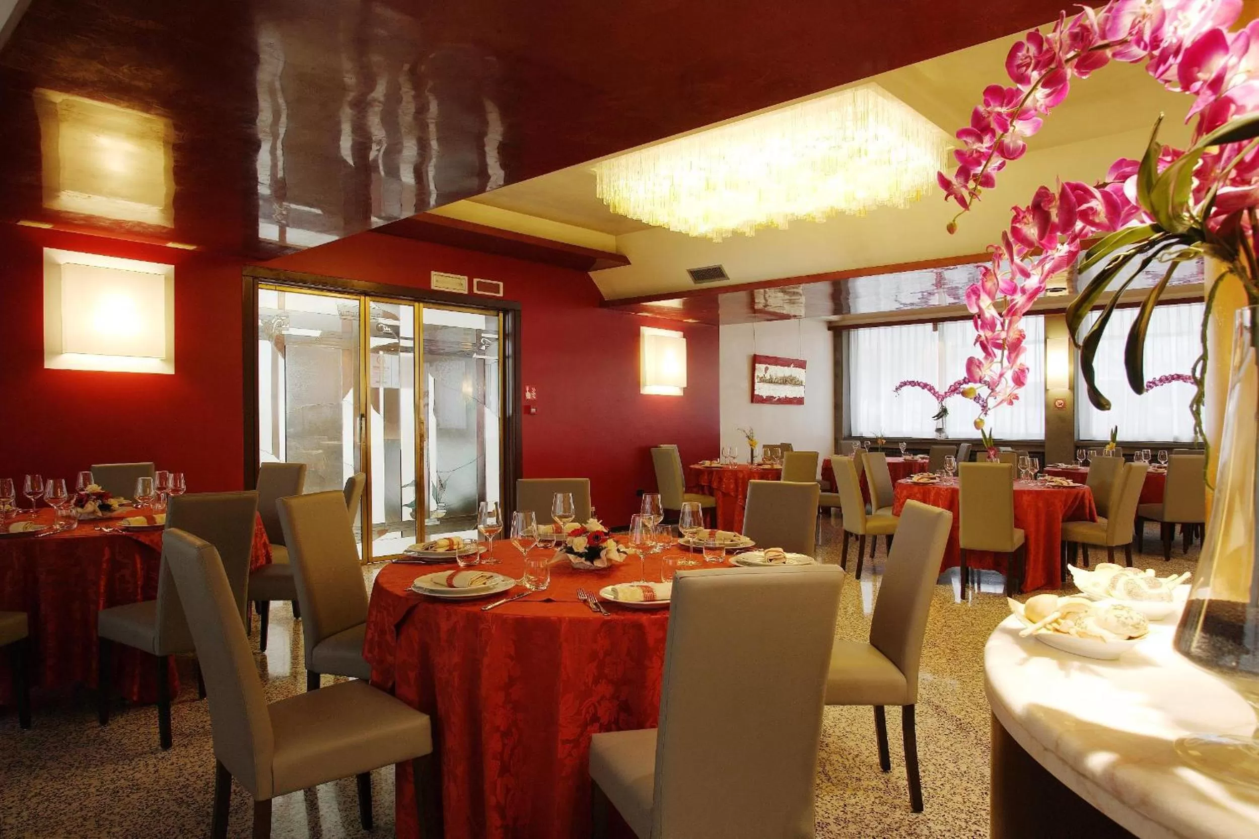 Restaurant/places to eat in Antony Hotel - Venice Airport