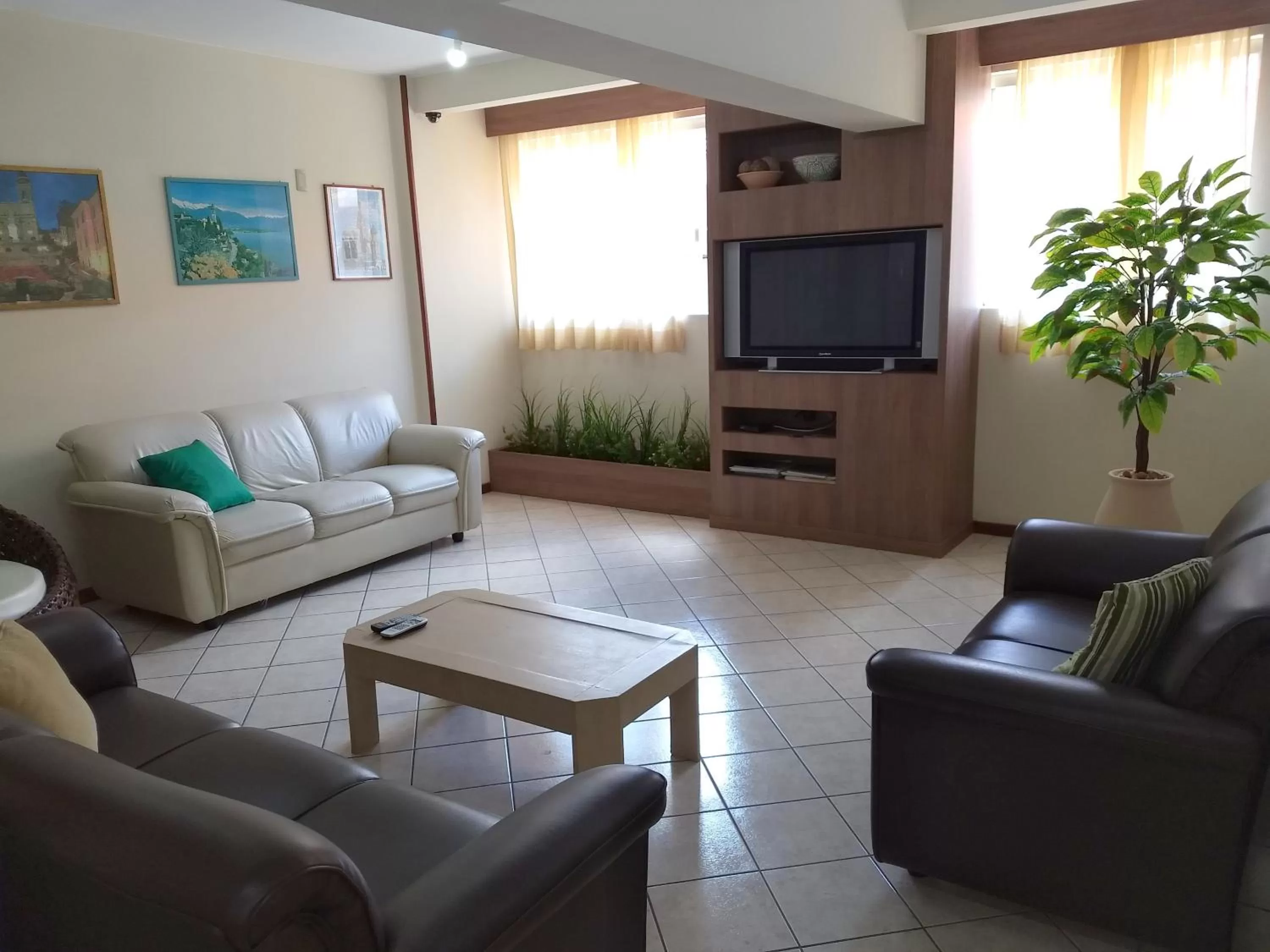 Communal lounge/ TV room in Ilhamar Canas Hotel