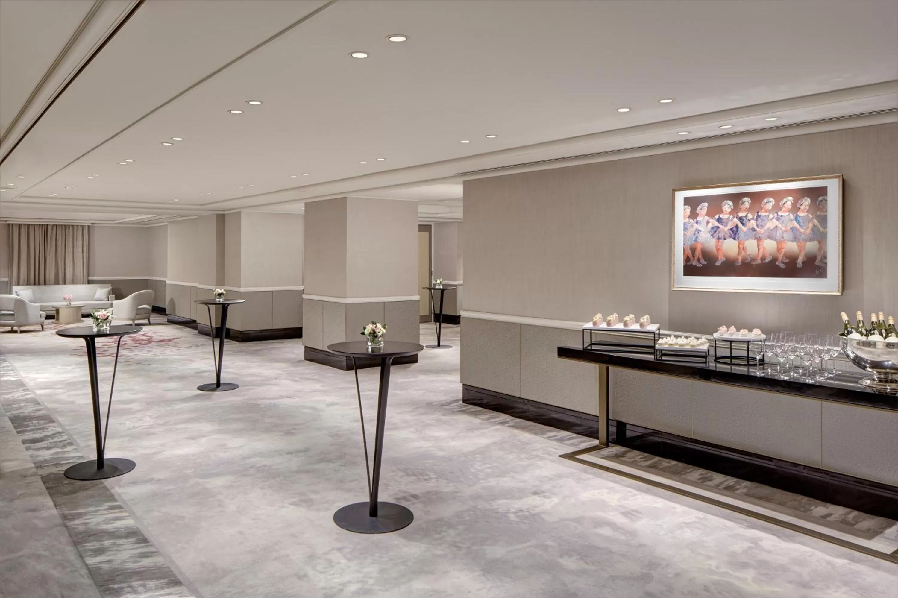 Business facilities in The Langham Hong Kong