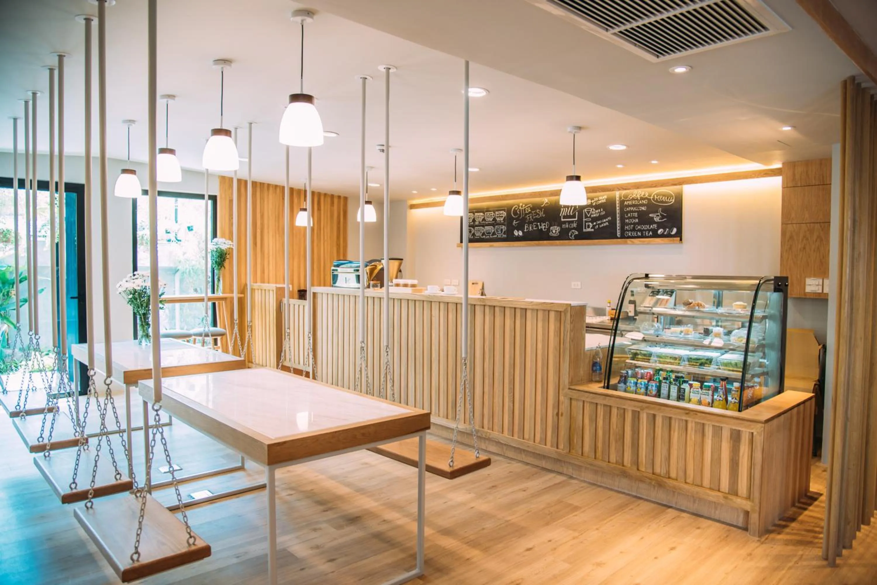 Coffee/tea facilities in Mii Hotel Srinakarin