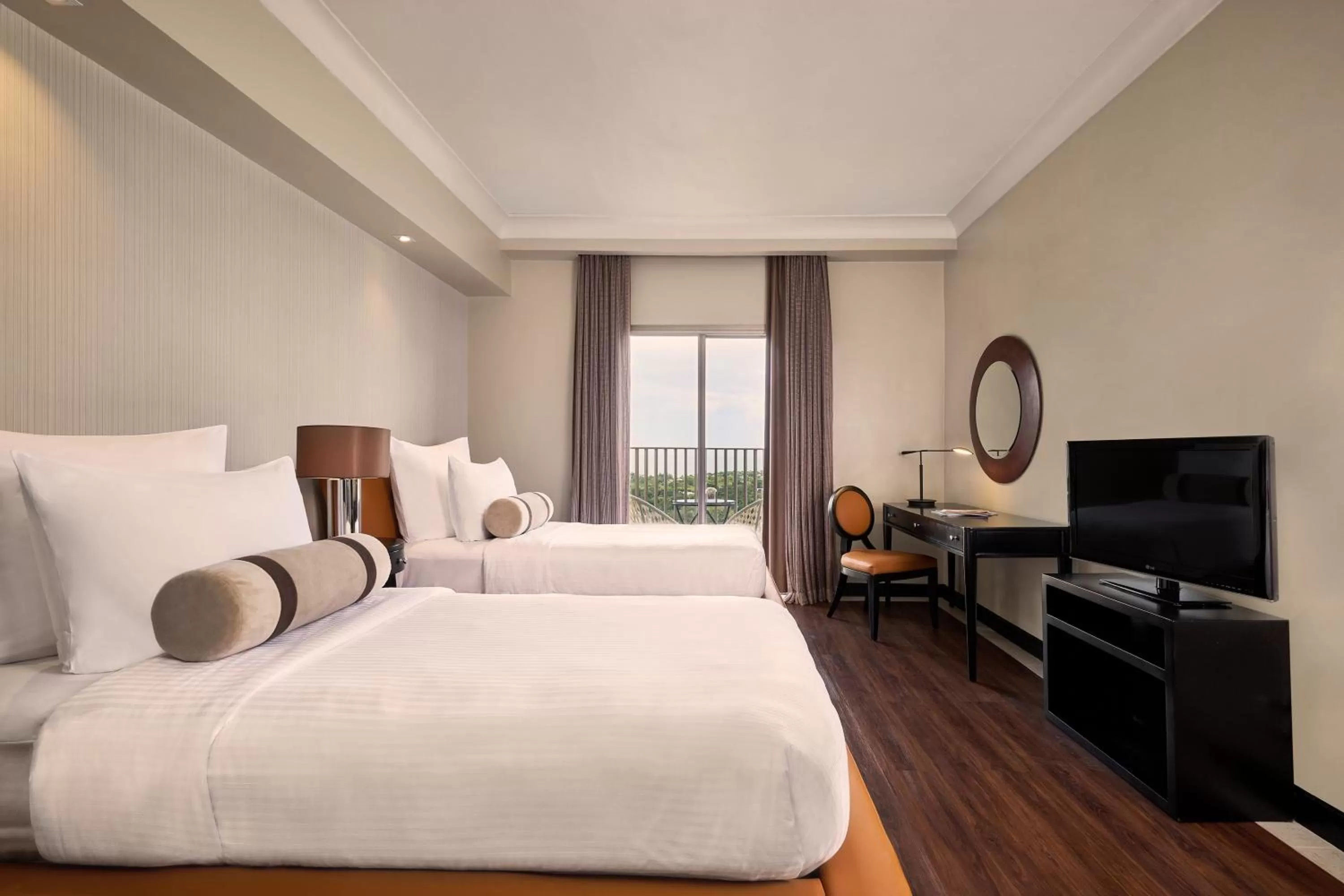 TV and multimedia, Bed in Mövenpick Hotel Mactan Island Cebu