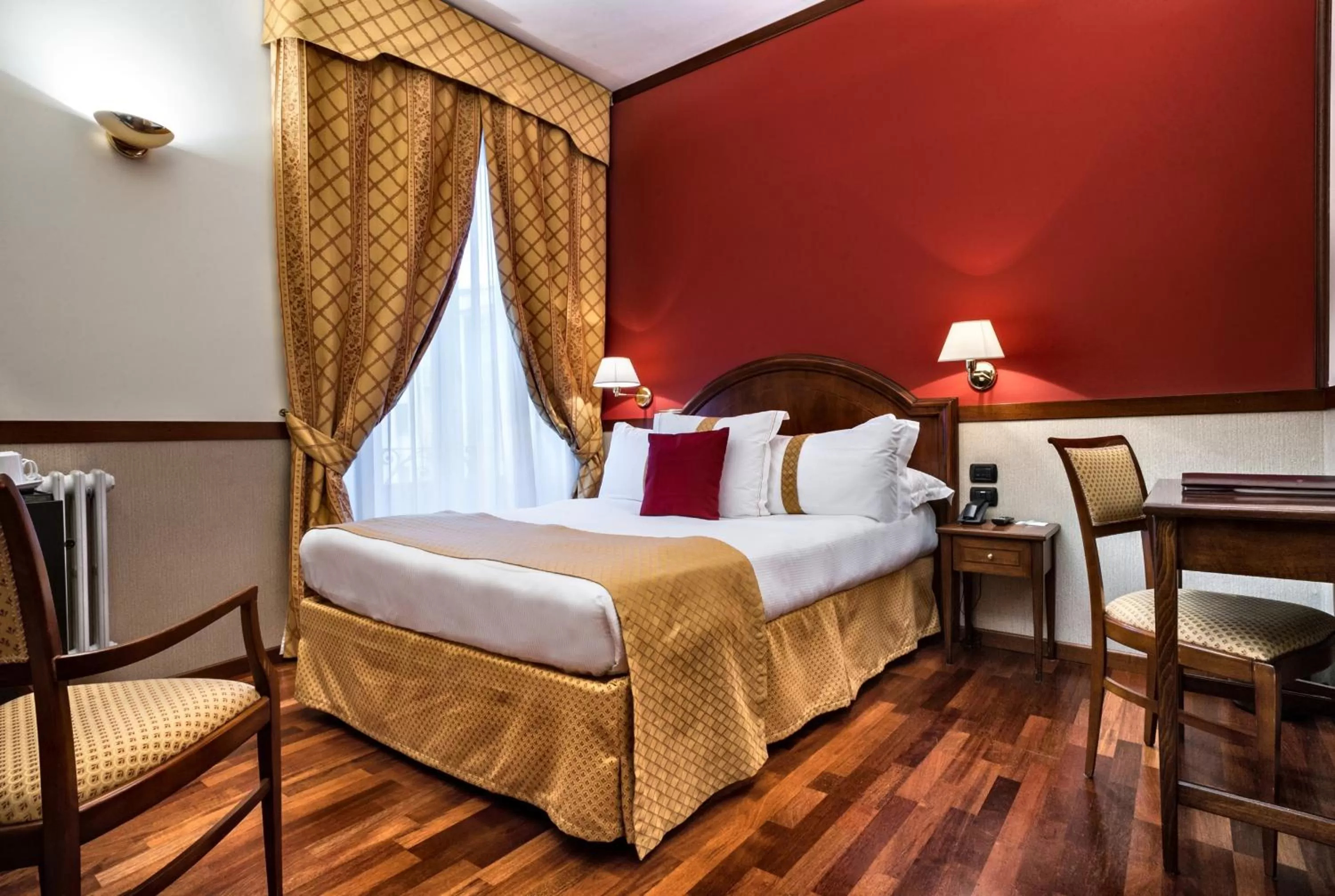 Deluxe Double Room with French Bed - single occupancy in WorldHotel Casati 18