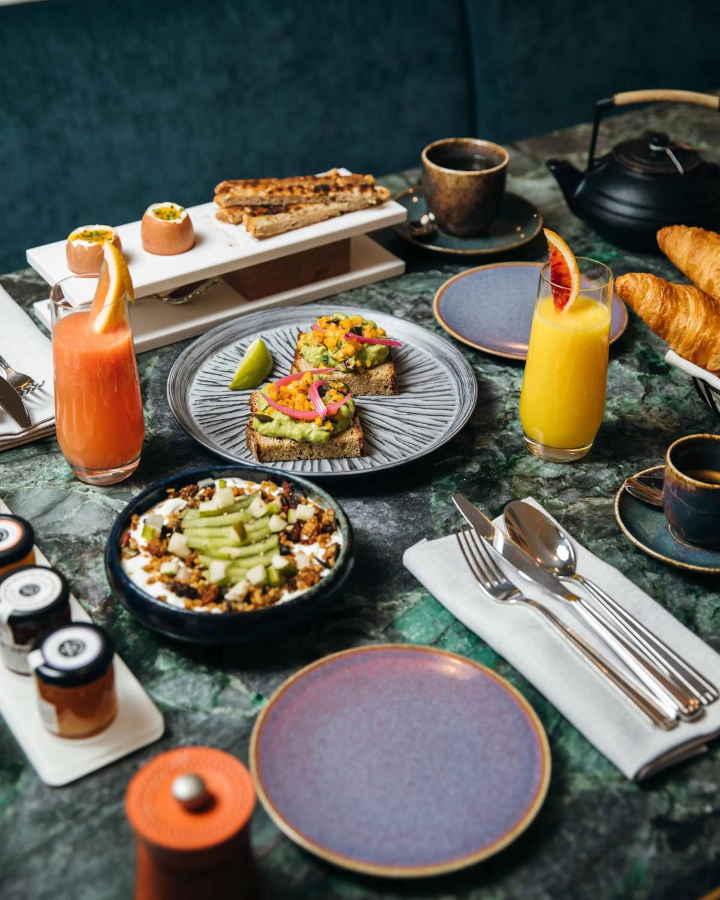 Breakfast in Kimpton - St Honoré Paris by IHG
