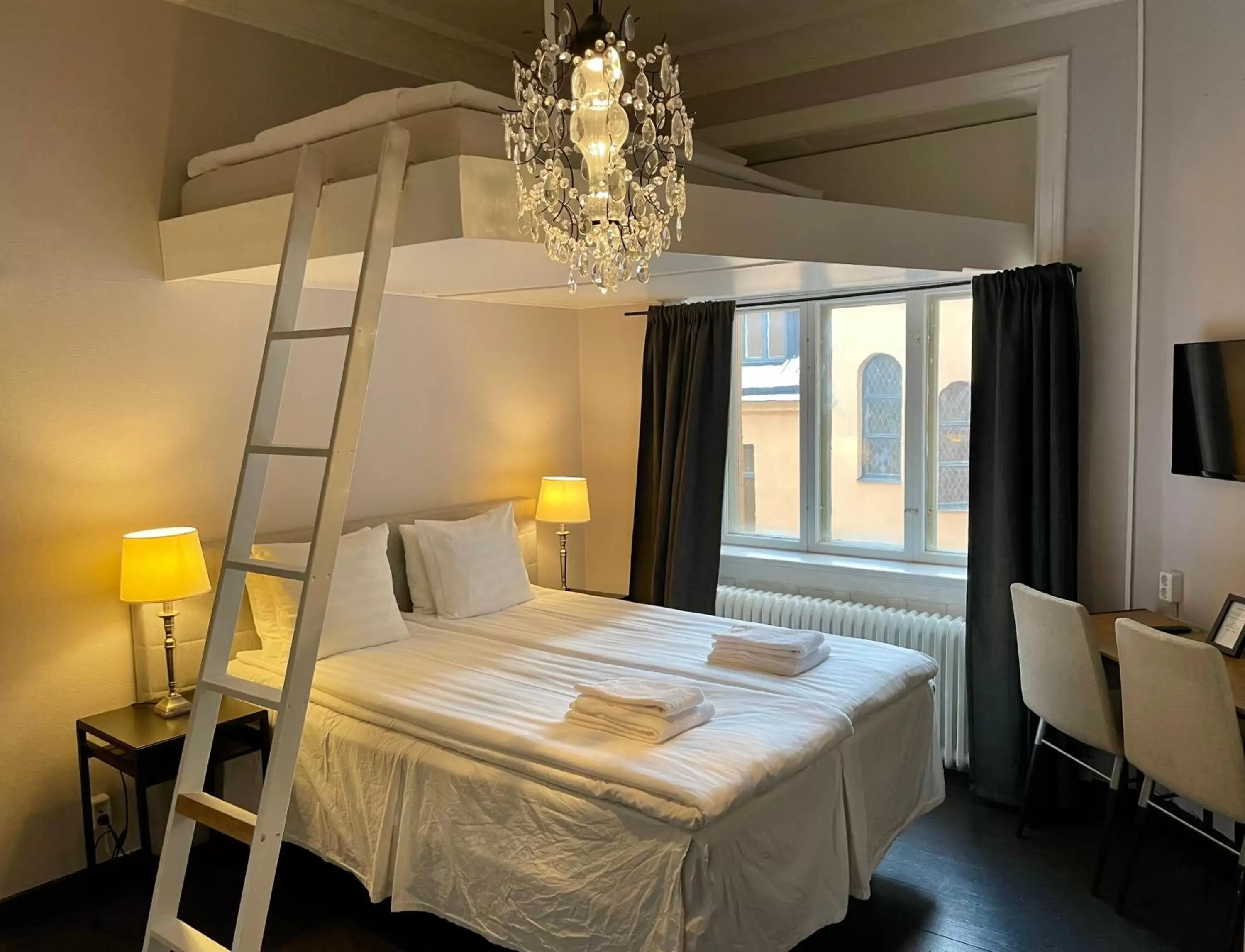 Deluxe Double Room in Unique Hotel Deluxe Double Room in Unique Hotel