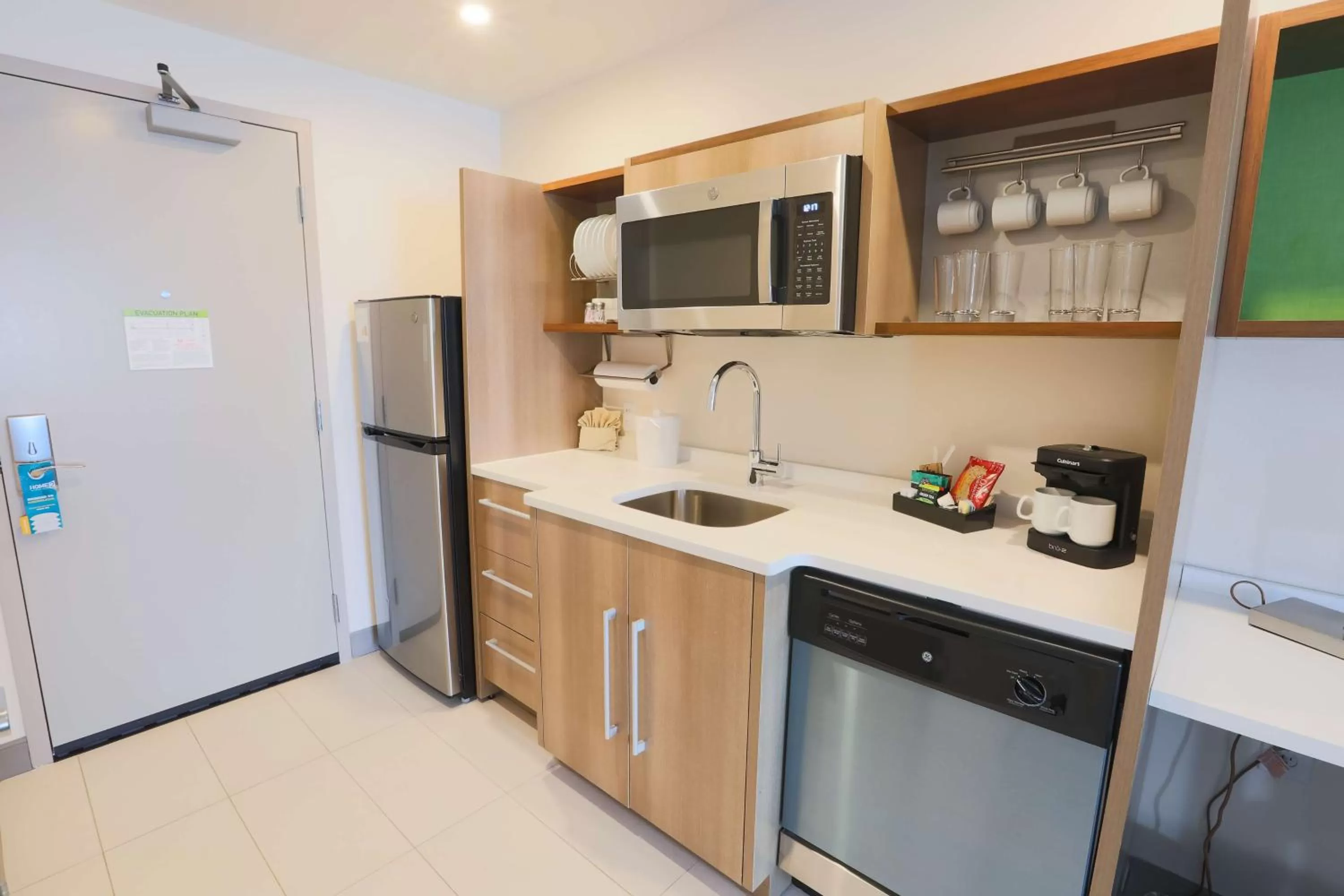 Kitchen or kitchenette in Home2 Suites By Hilton Cumming Atlanta, Ga