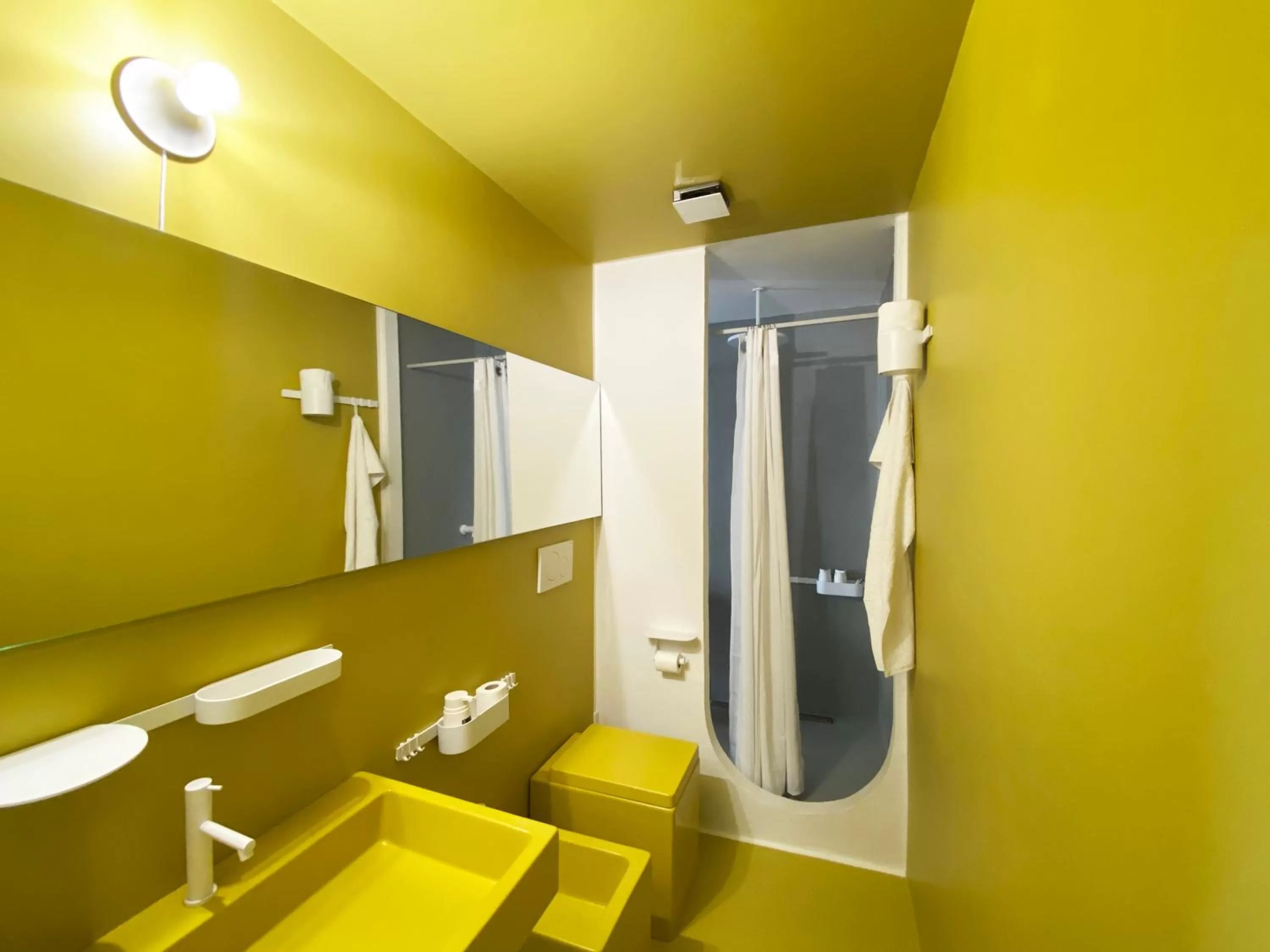 Shower, Bathroom in Zahara