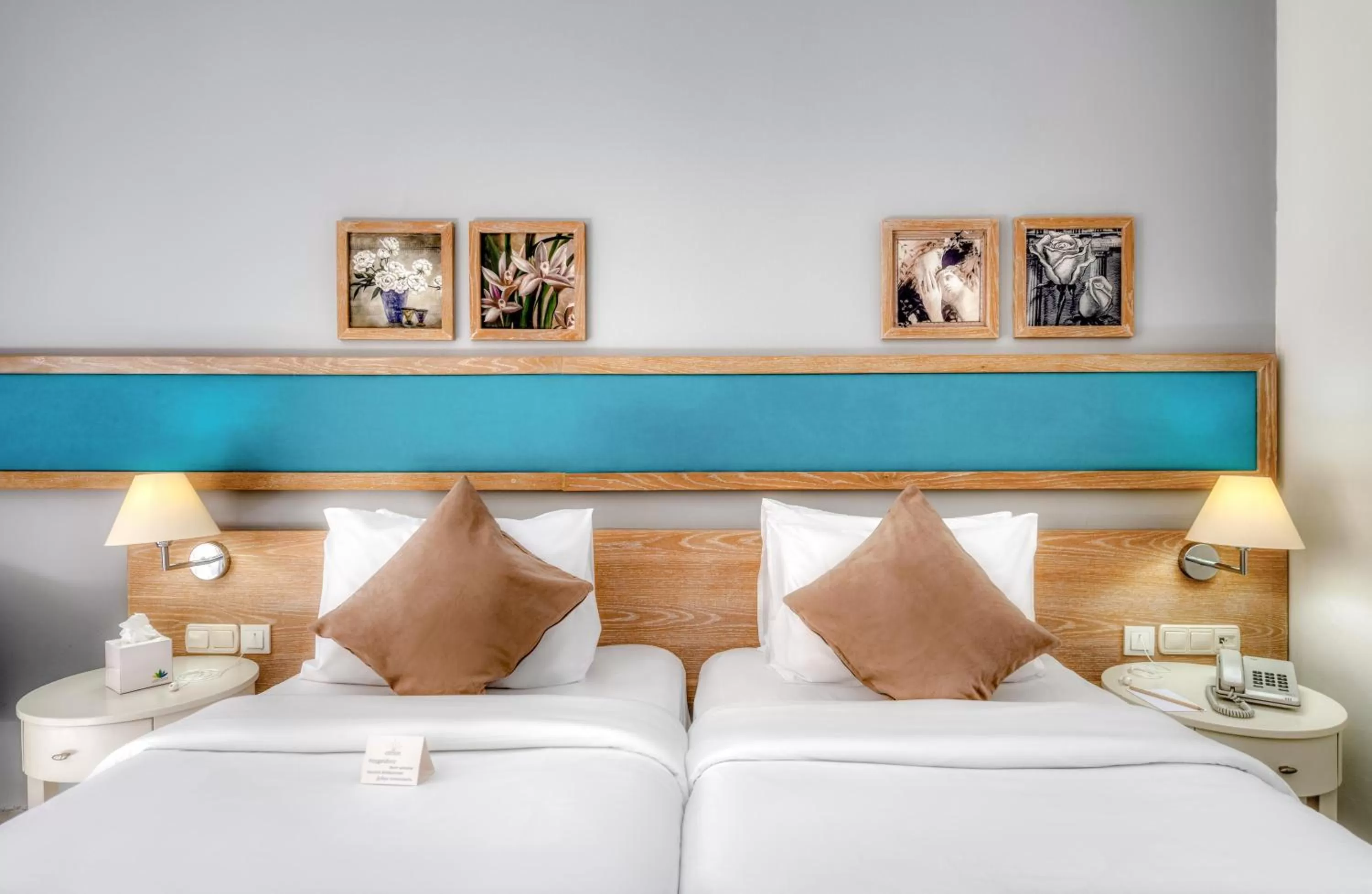 Photo of the whole room in Asteria Collection Side