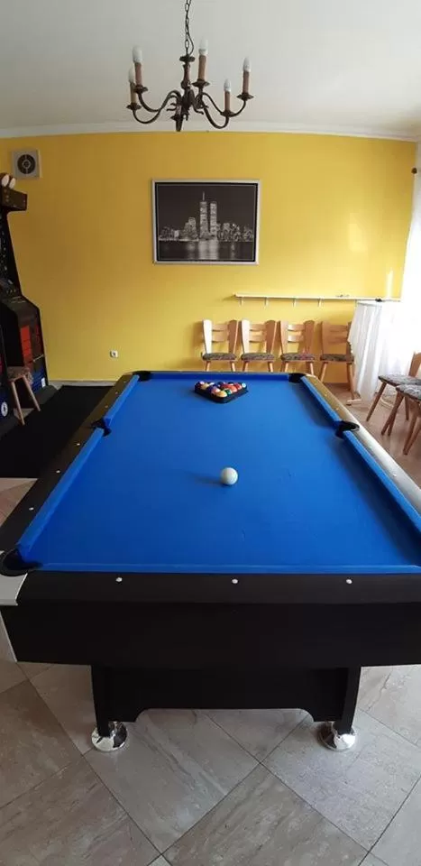 Billiard, Billiards in Hotel Medebach - Zum Schwanenkönig