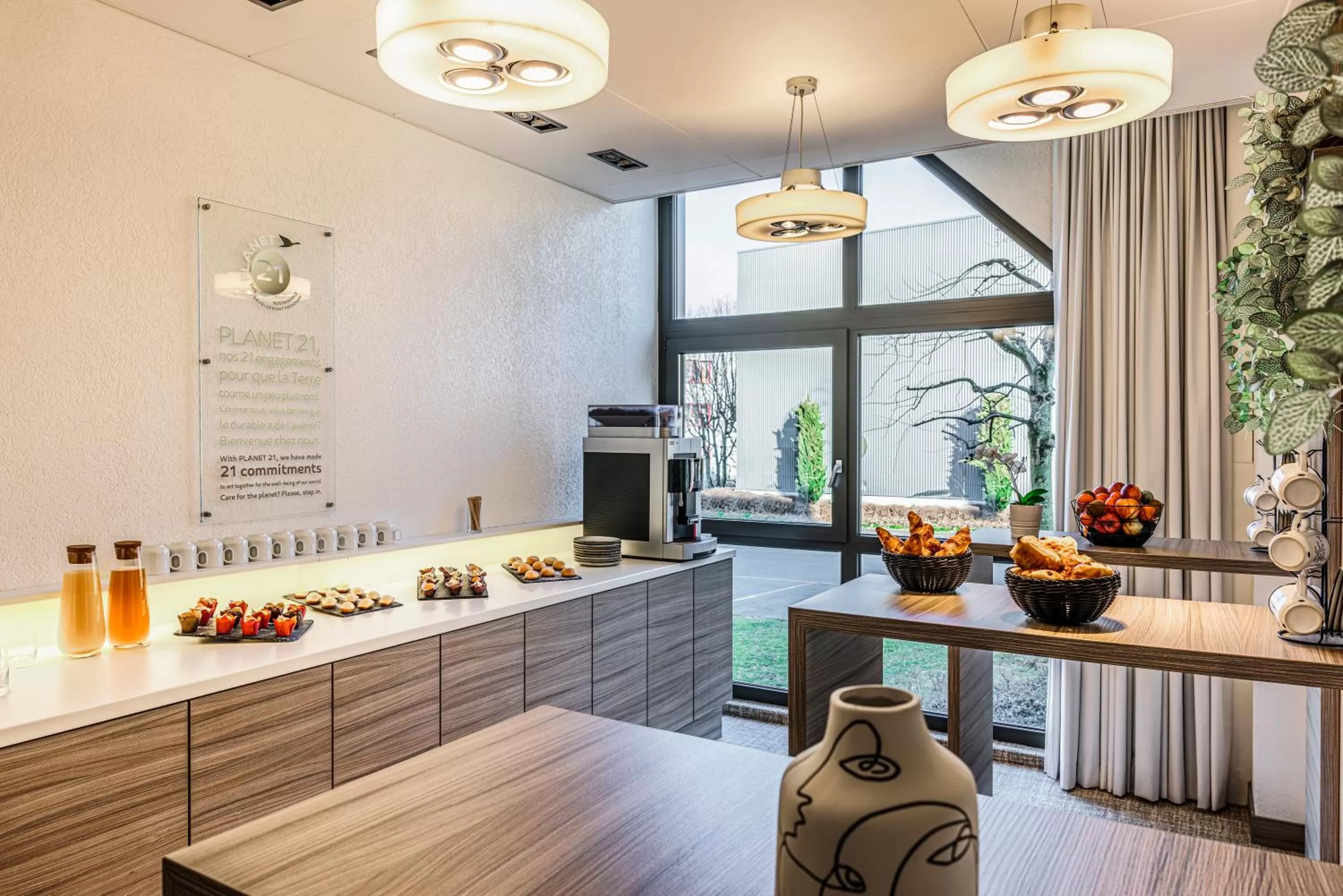 Restaurant/places to eat in ibis Lausanne Crissier