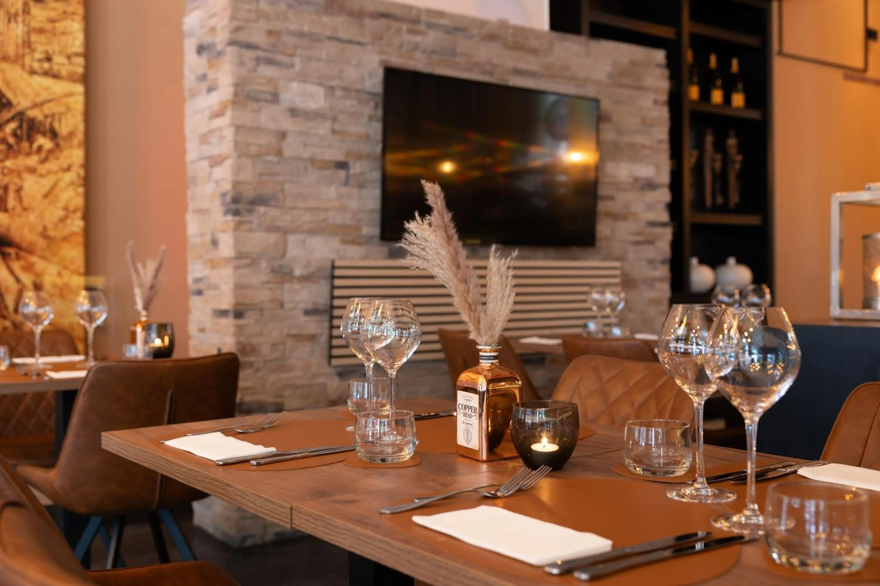 Restaurant/places to eat in Hotel Van Eyck