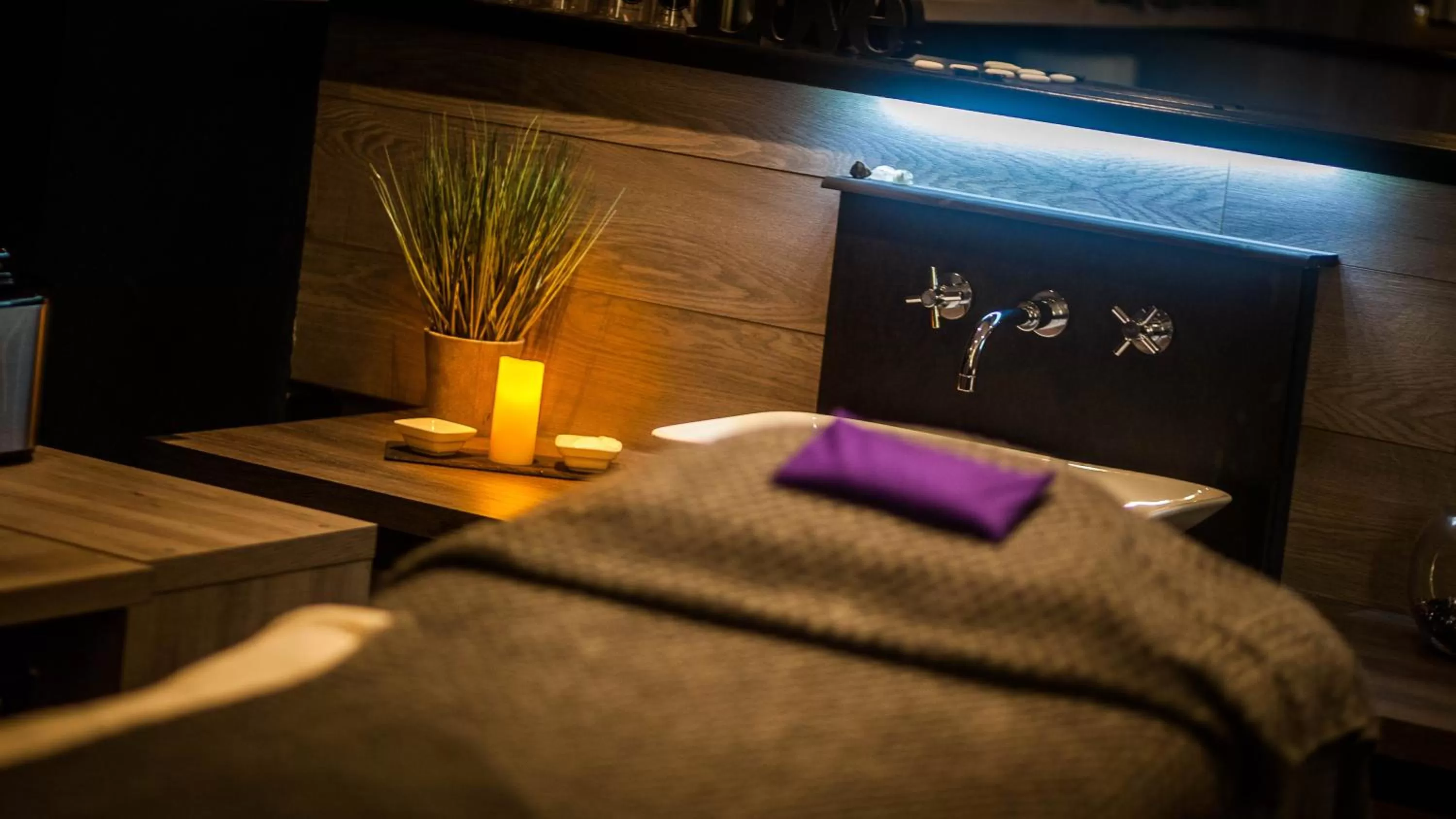 Bed in Heywood Spa Hotel