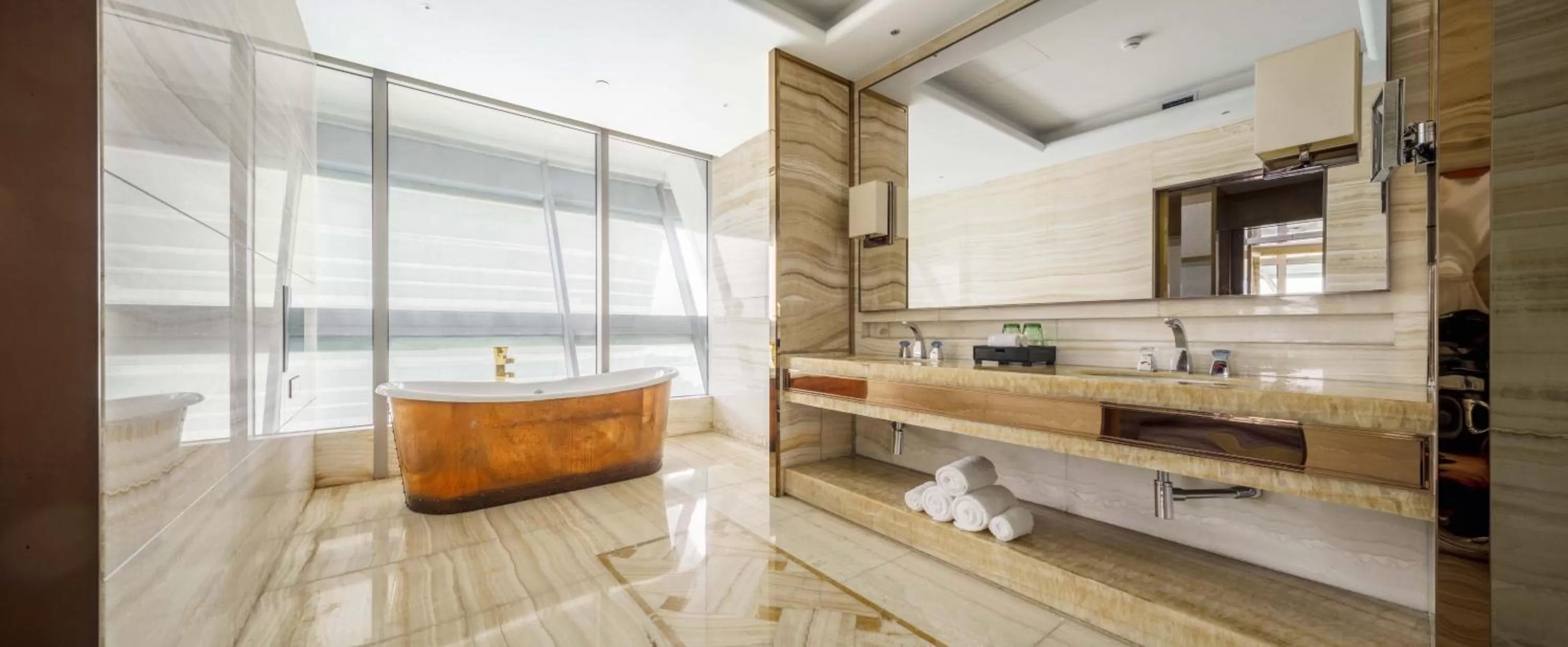 Bathroom in Sheraton Huzhou Taihu Lake Hot Spring Resort & Spa