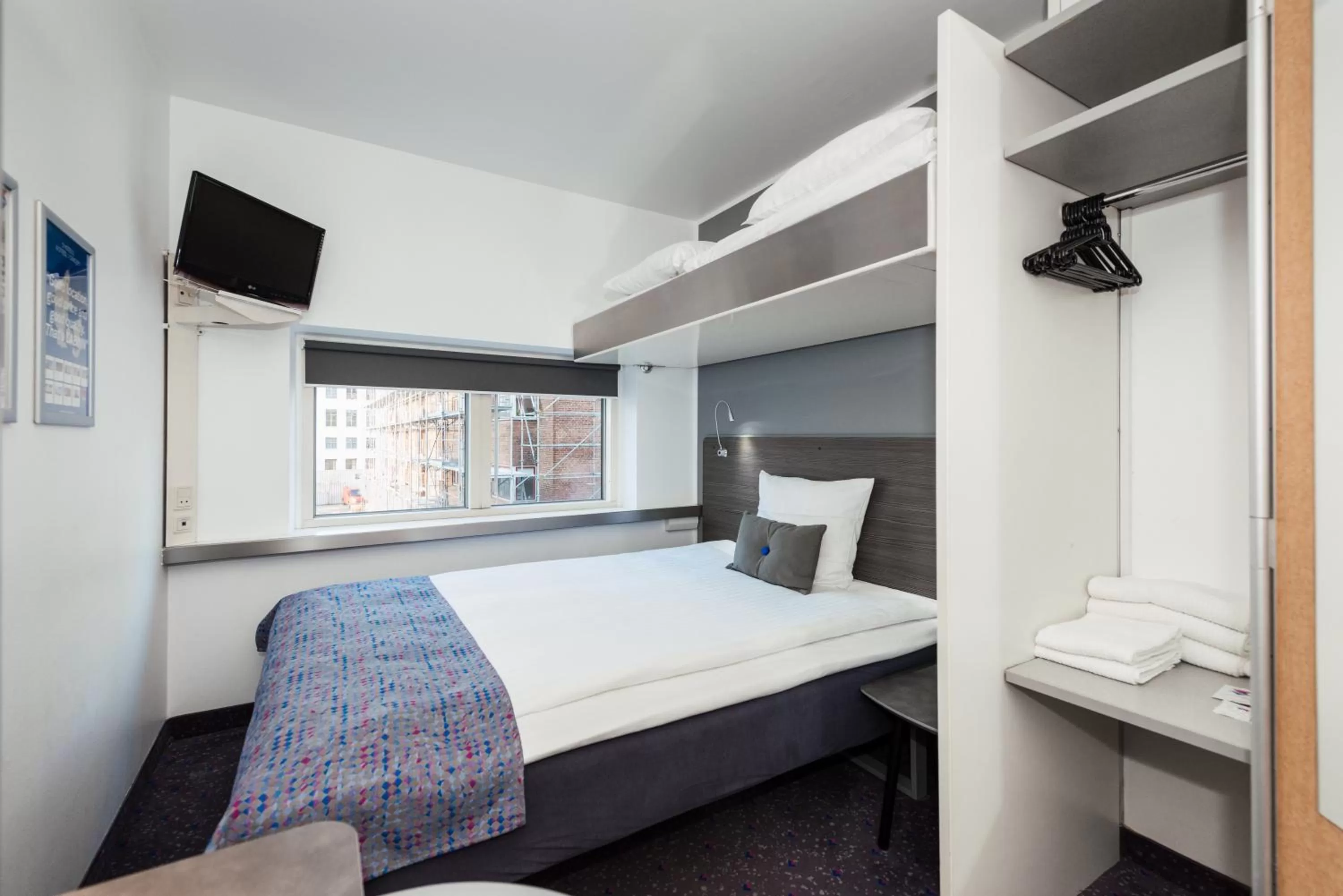 TV and multimedia, Bed in Cabinn Scandinavia