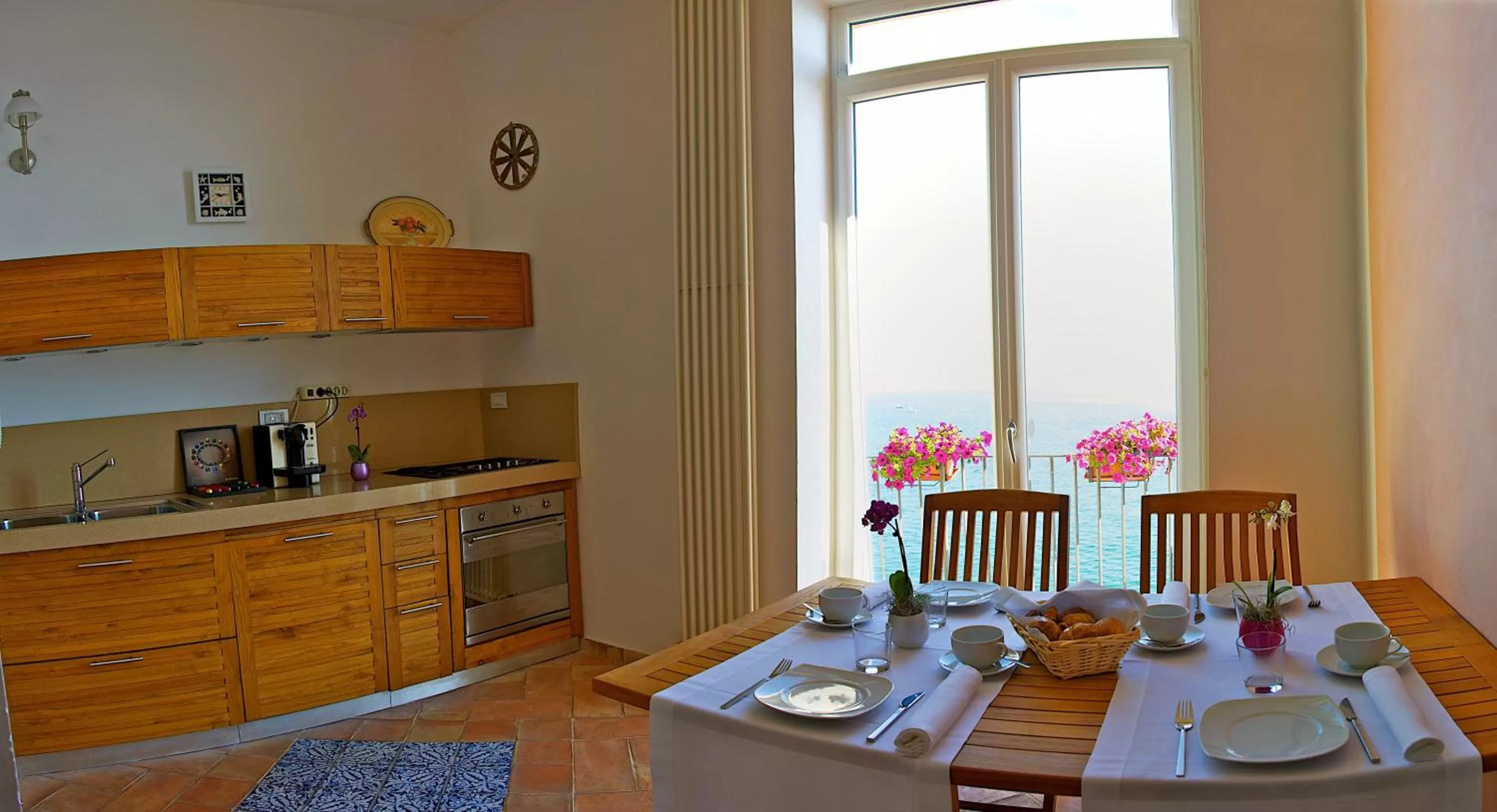 Restaurant/places to eat in Villa Lieta