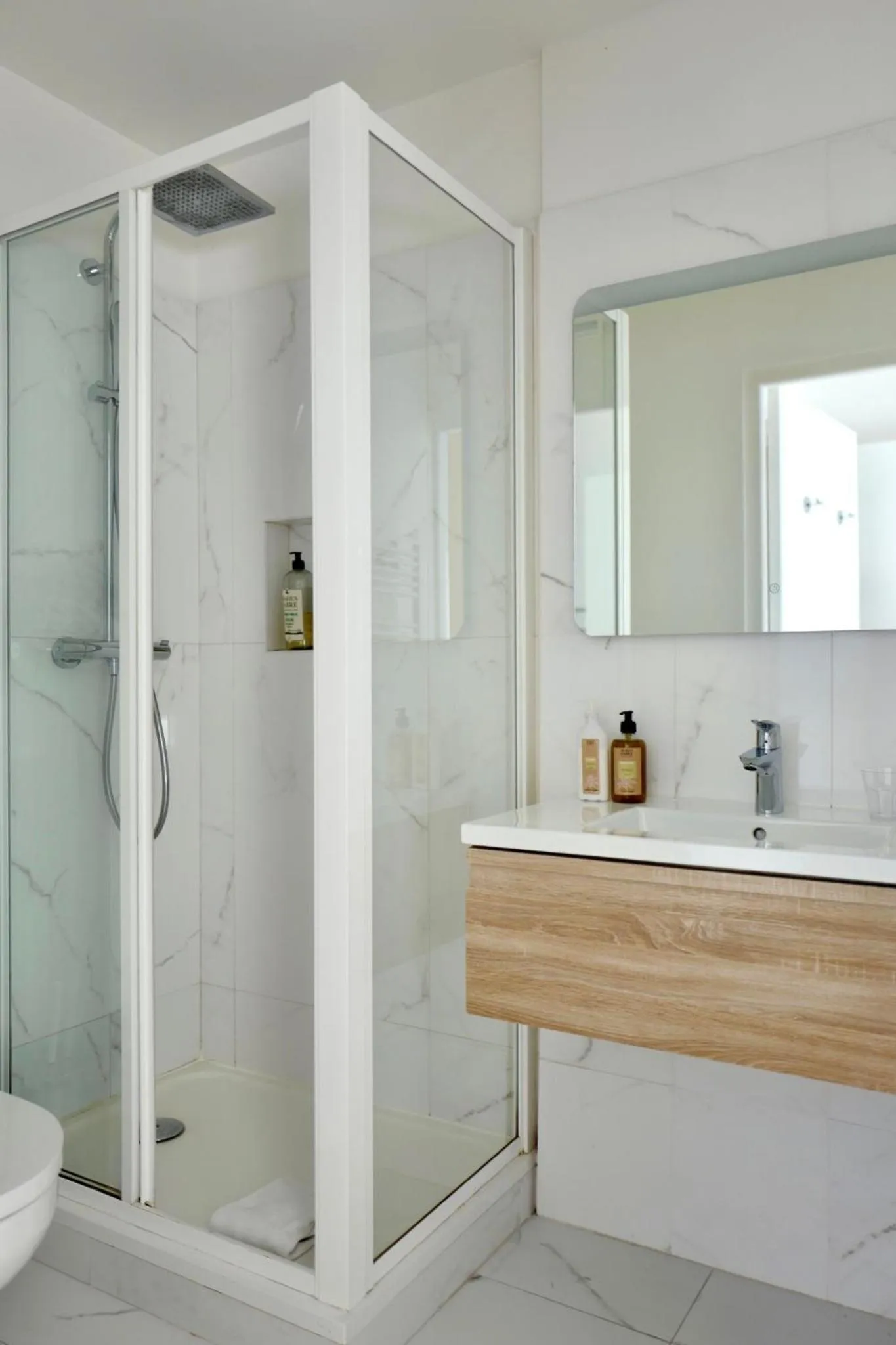 Bathroom in Hotel Belle-Vue Vieux-Port