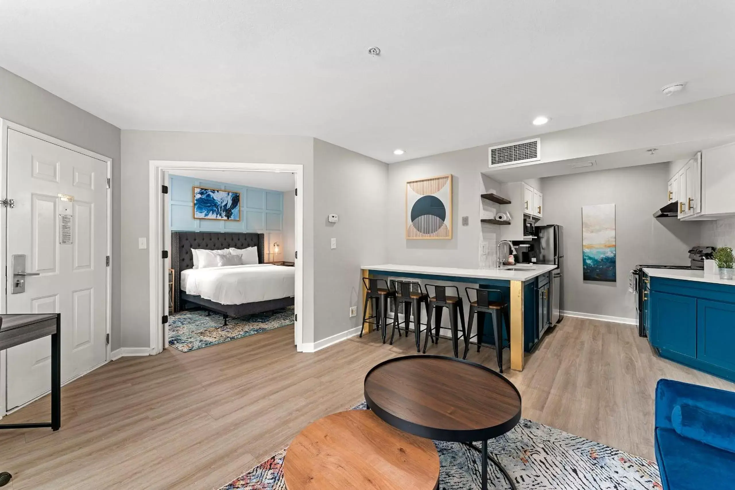 Deluxe Double Studio in The 505 Collection Buckhead Deluxe Double Studio in The 505 Collection Buckhead