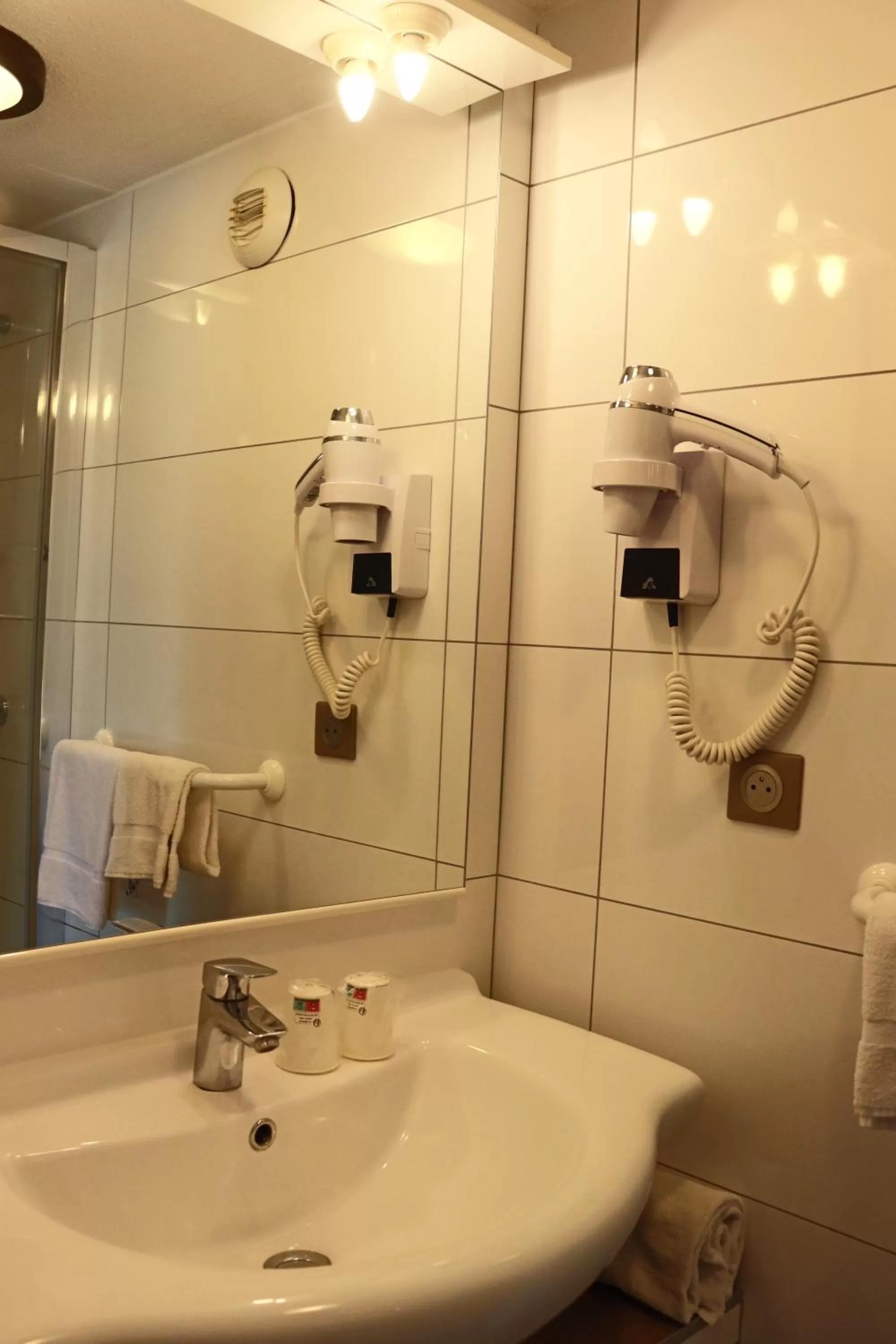 Hôtel Lémand Lyon Est - Villefontaine