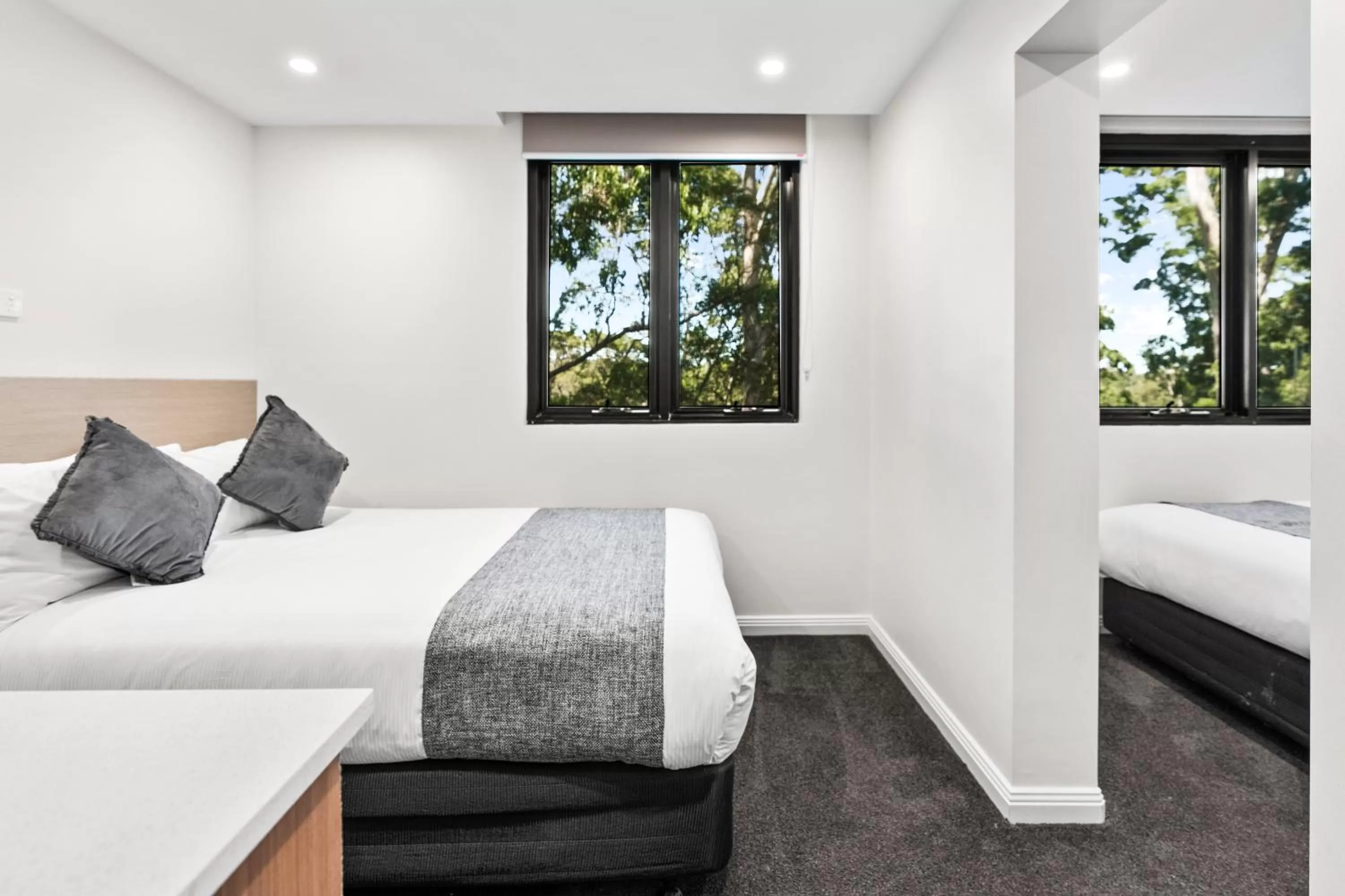 Bedroom, Bed in Seranin | Gordon