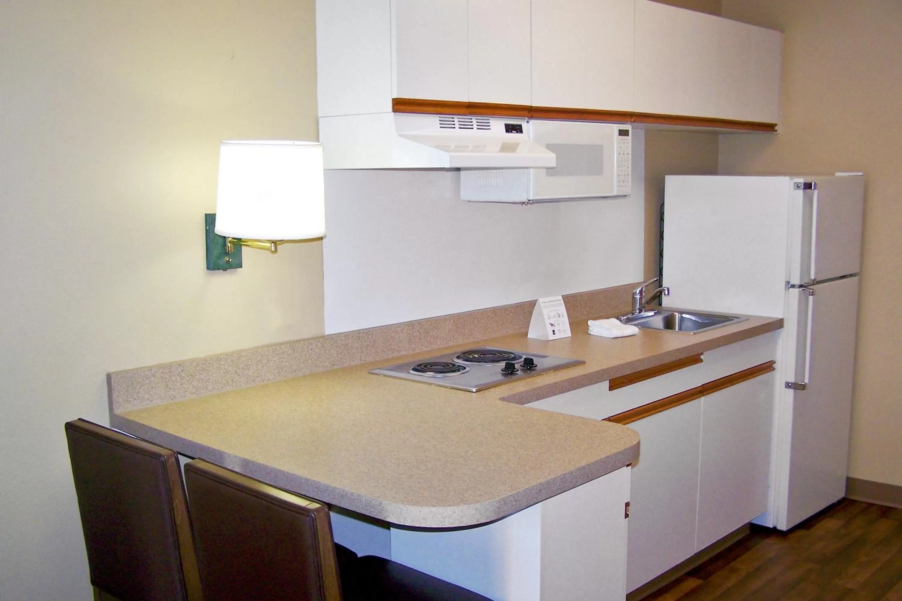 Kitchen or kitchenette in Extended Stay America Suites - Los Angeles - Glendale