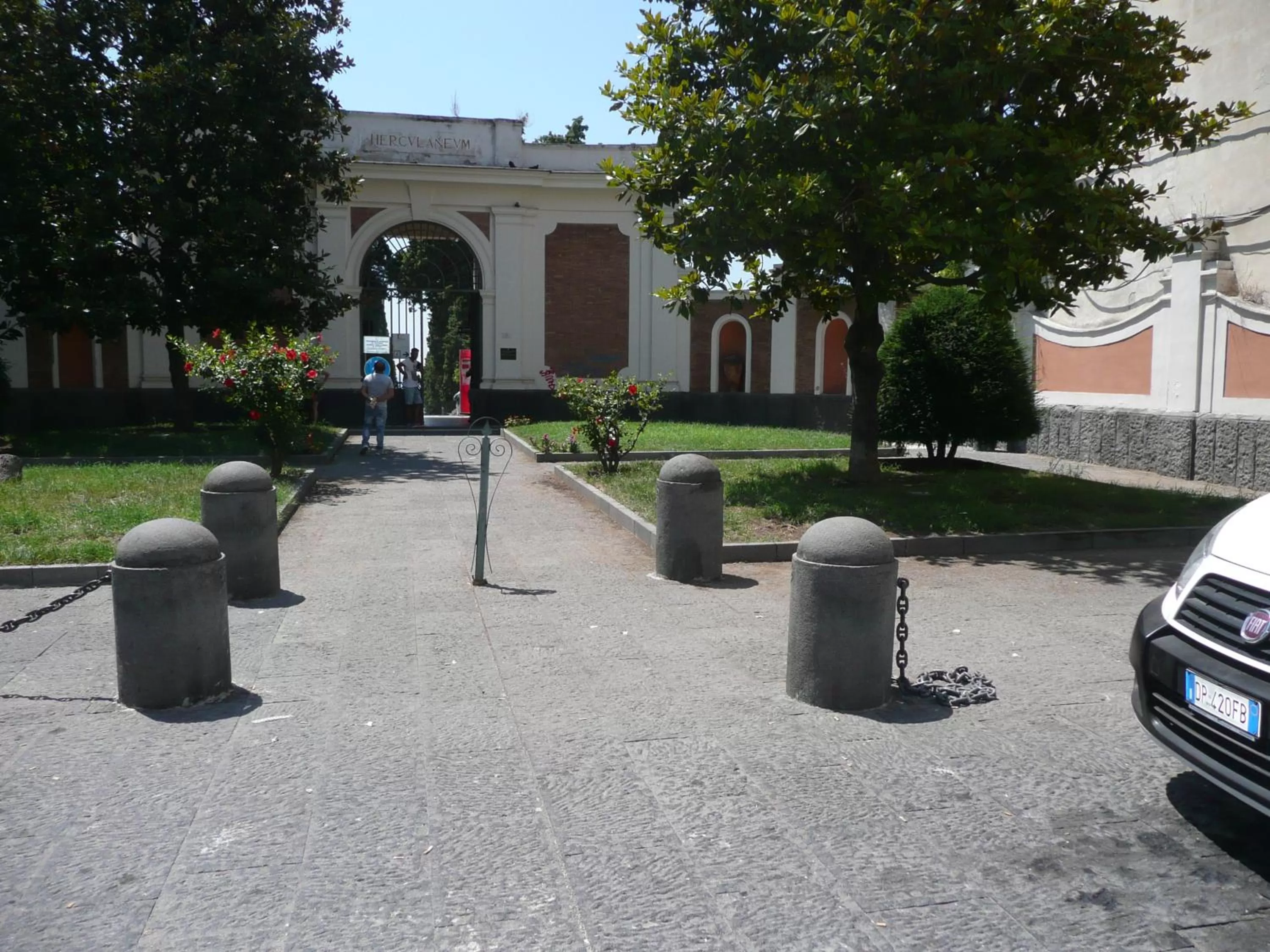 Nearby landmark, Property Building in Garden House