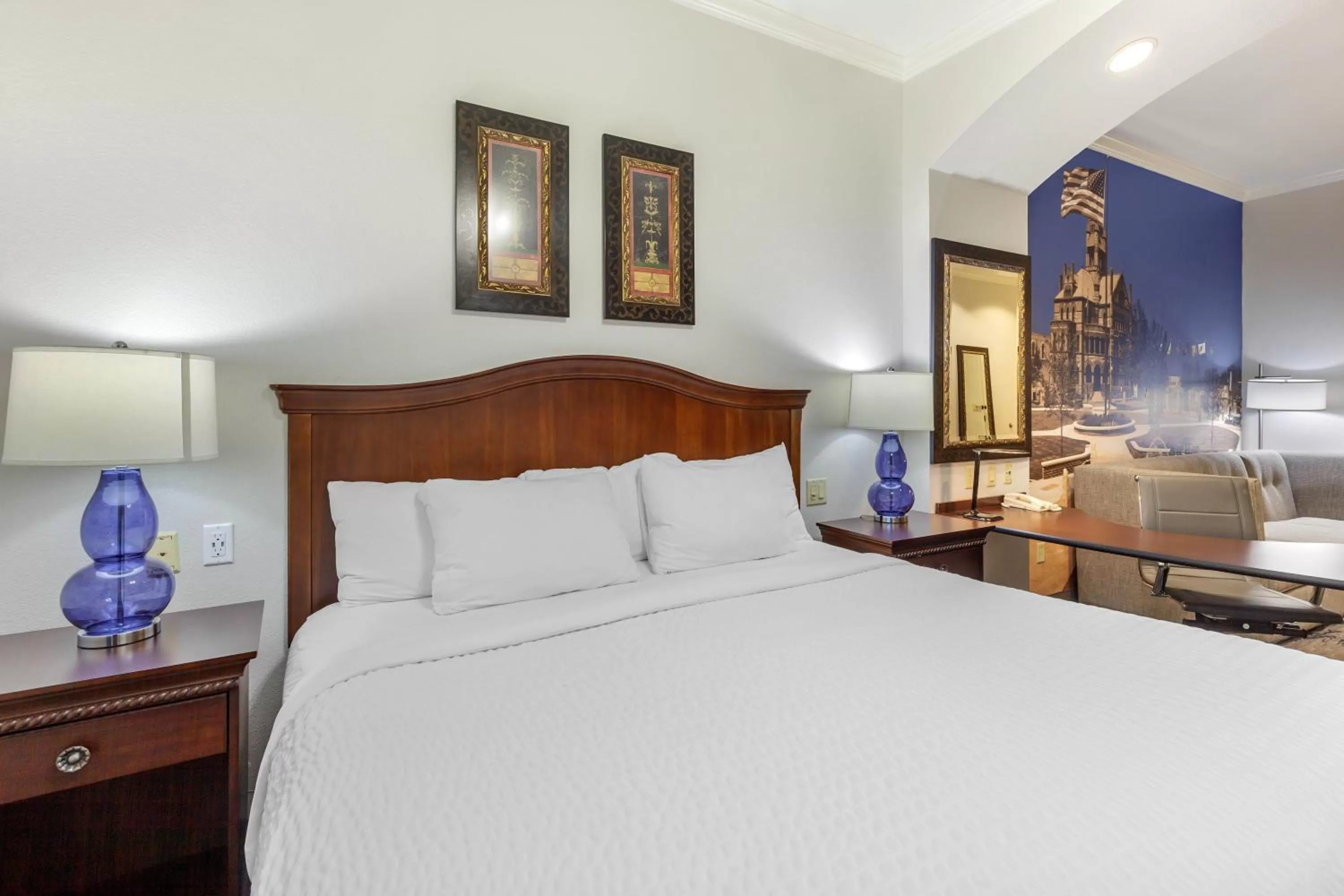 Bed in Clarion Pointe Sulphur Springs