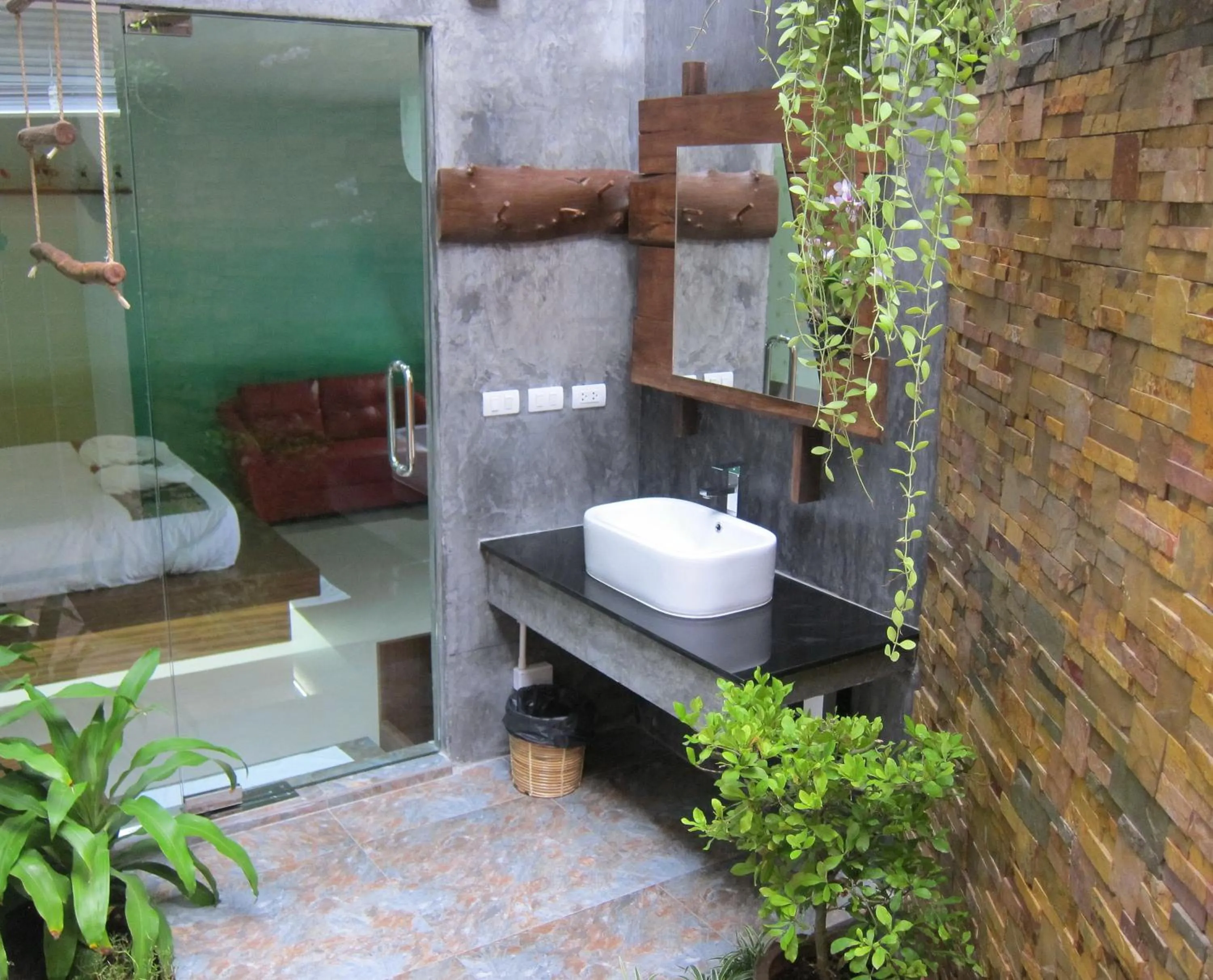 Bathroom in Forest Bungalows & Mama's Restaurant