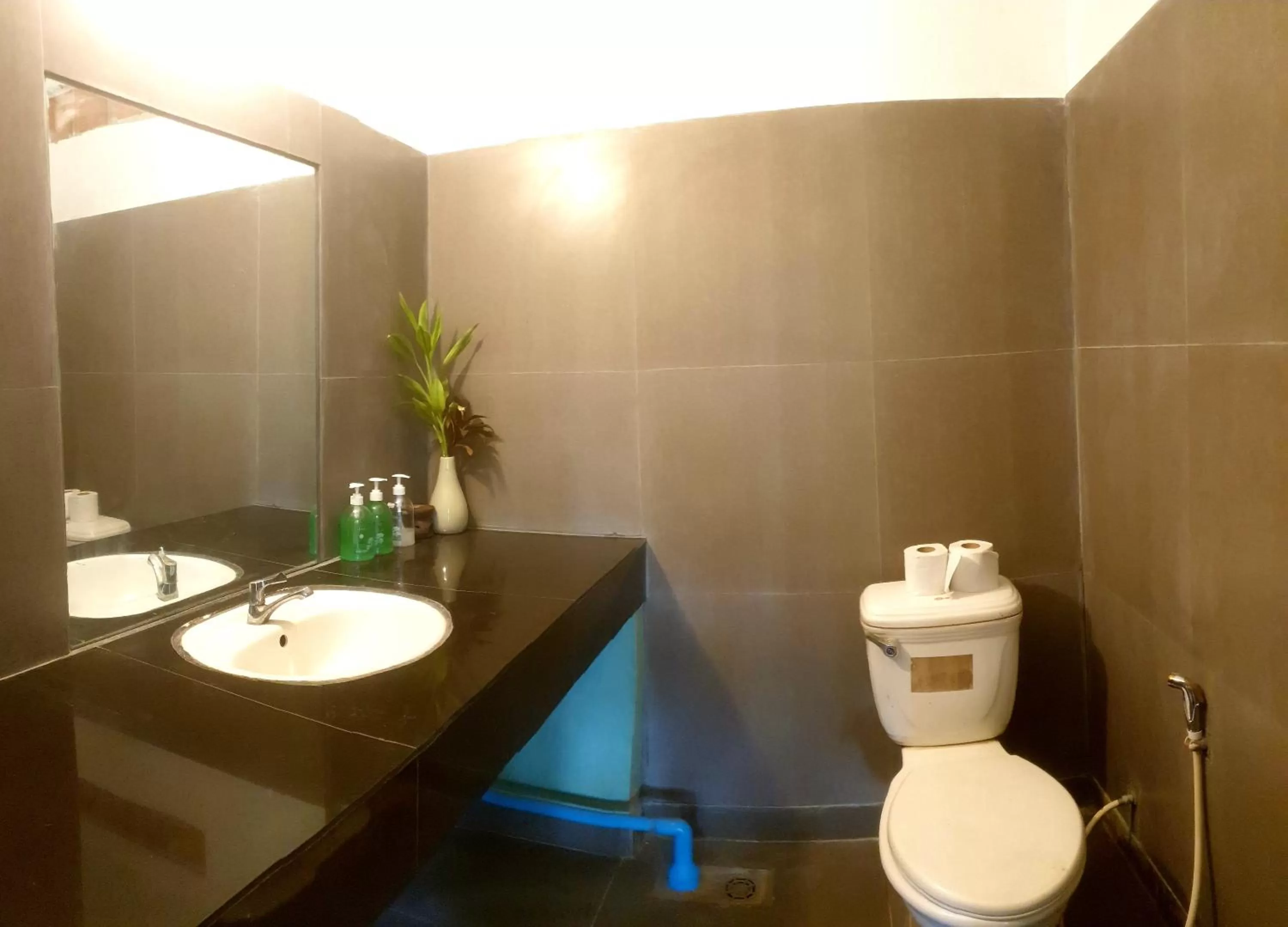 Toilet in Bohemiaz Resort and Spa Kampot