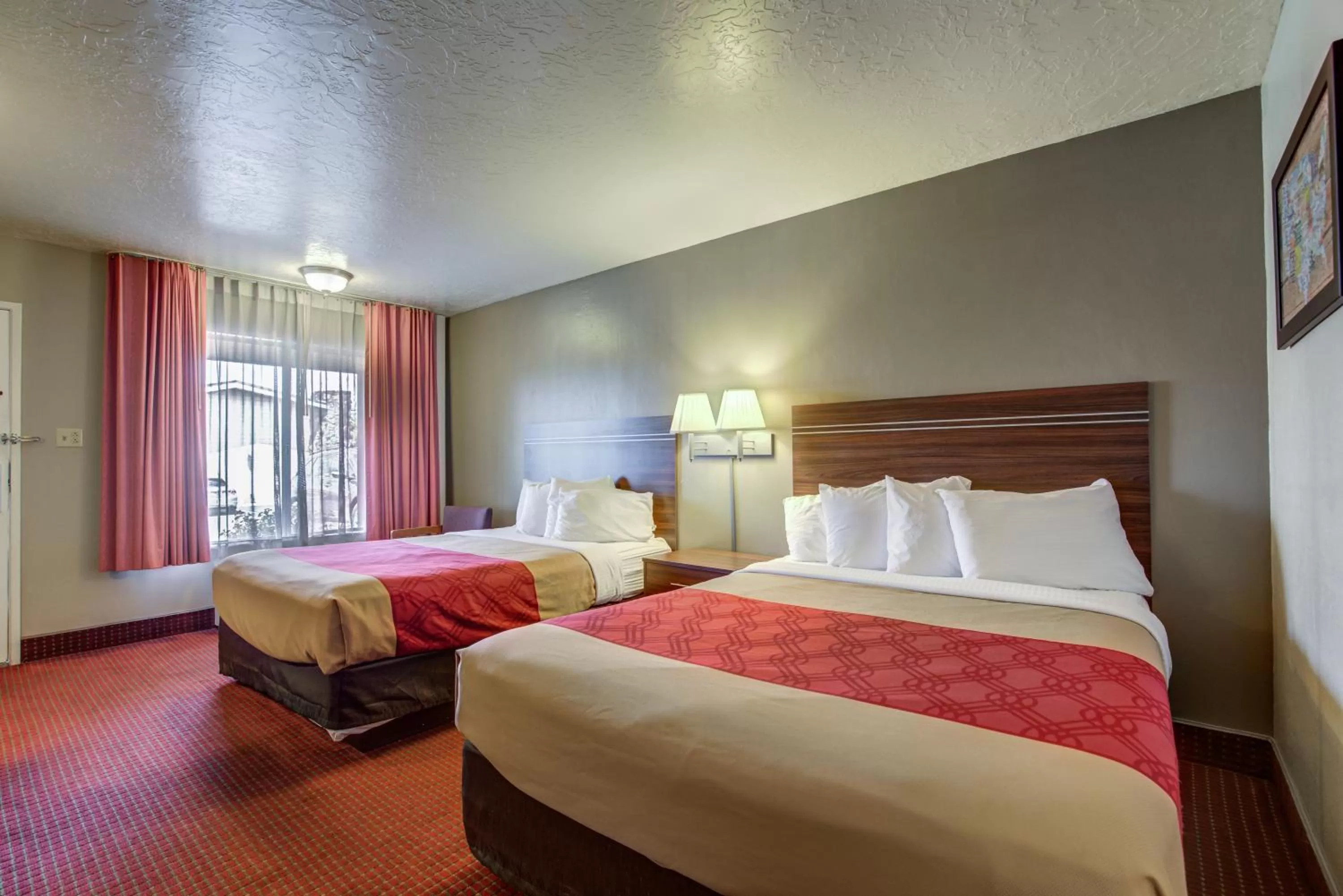 Bed in Econo Lodge St George North - Near Pioneer Park