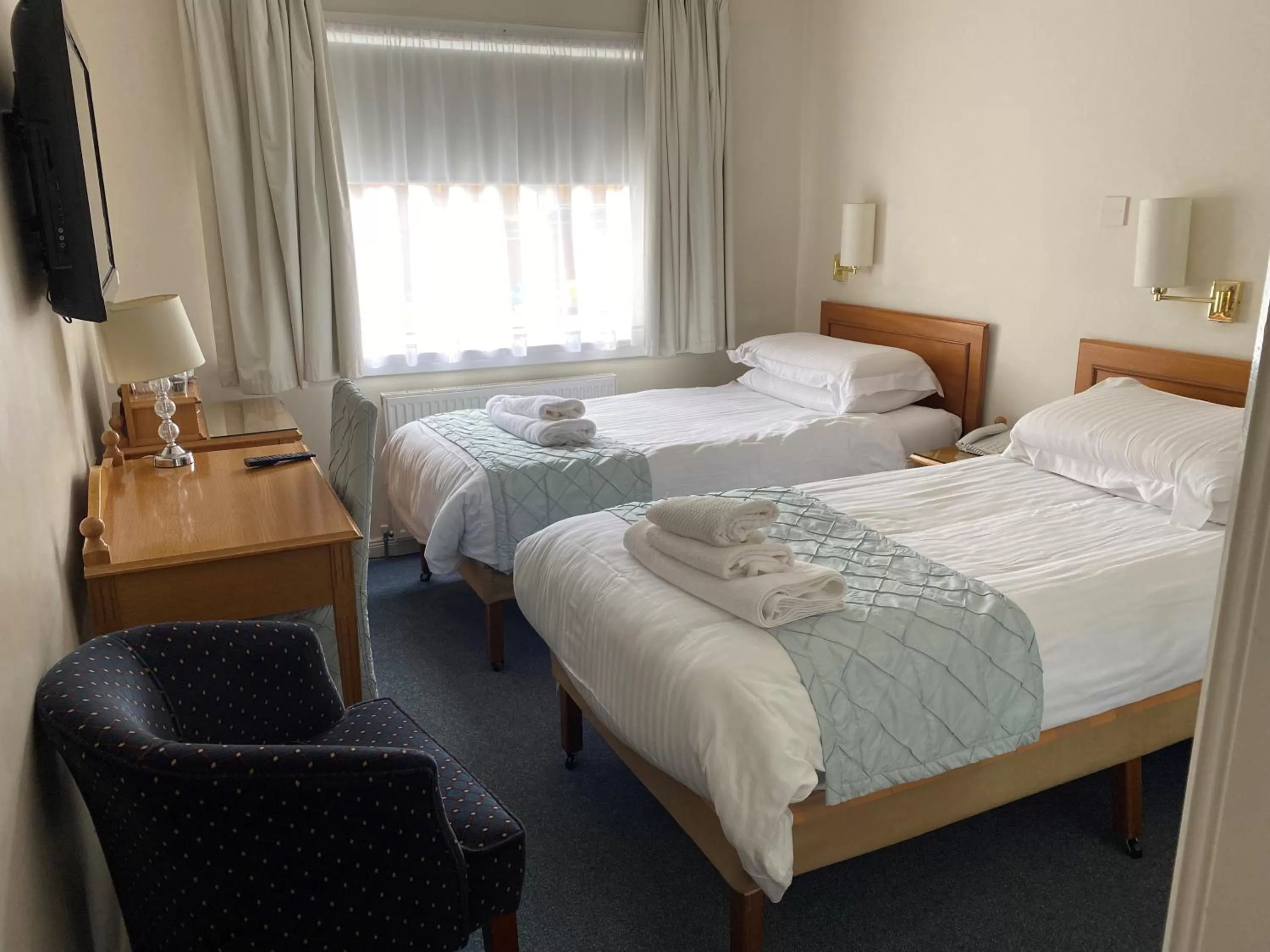 Bed in Avonbridge Hotel