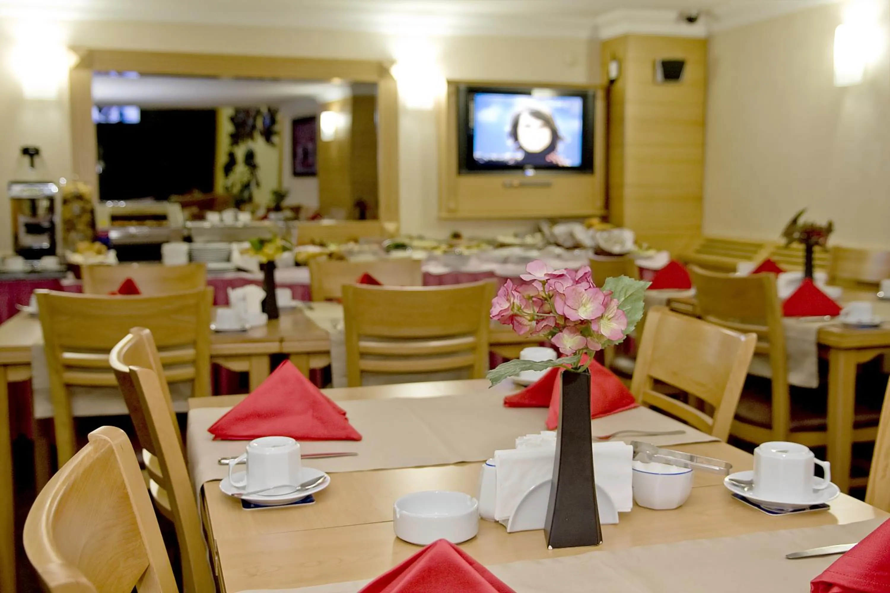 Restaurant/places to eat in Park Star Hotel Taksim