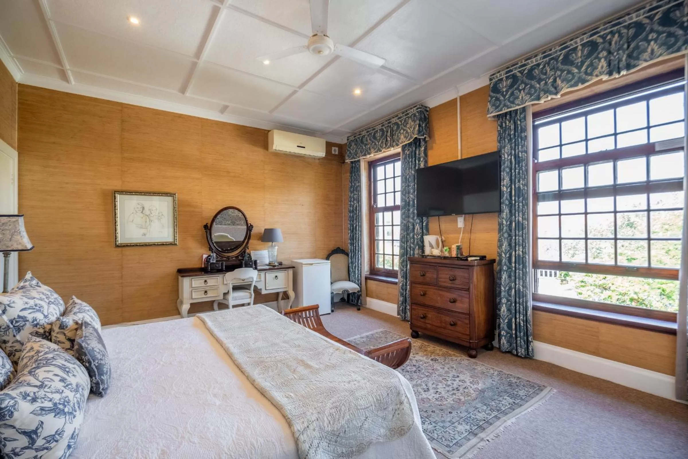 Bed in Holland House B&B