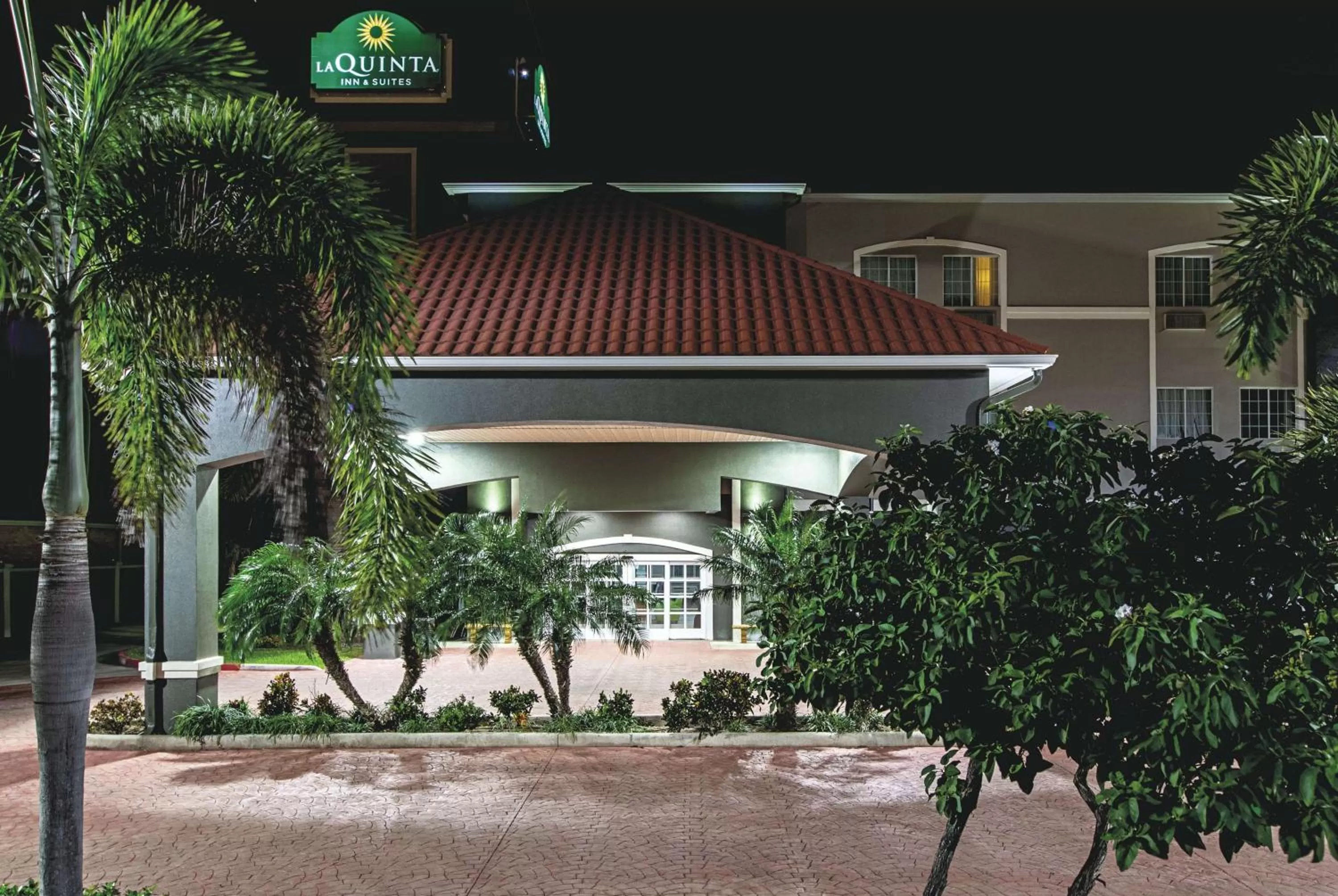 Property building in La Quinta by Wyndham Alamo-McAllen East