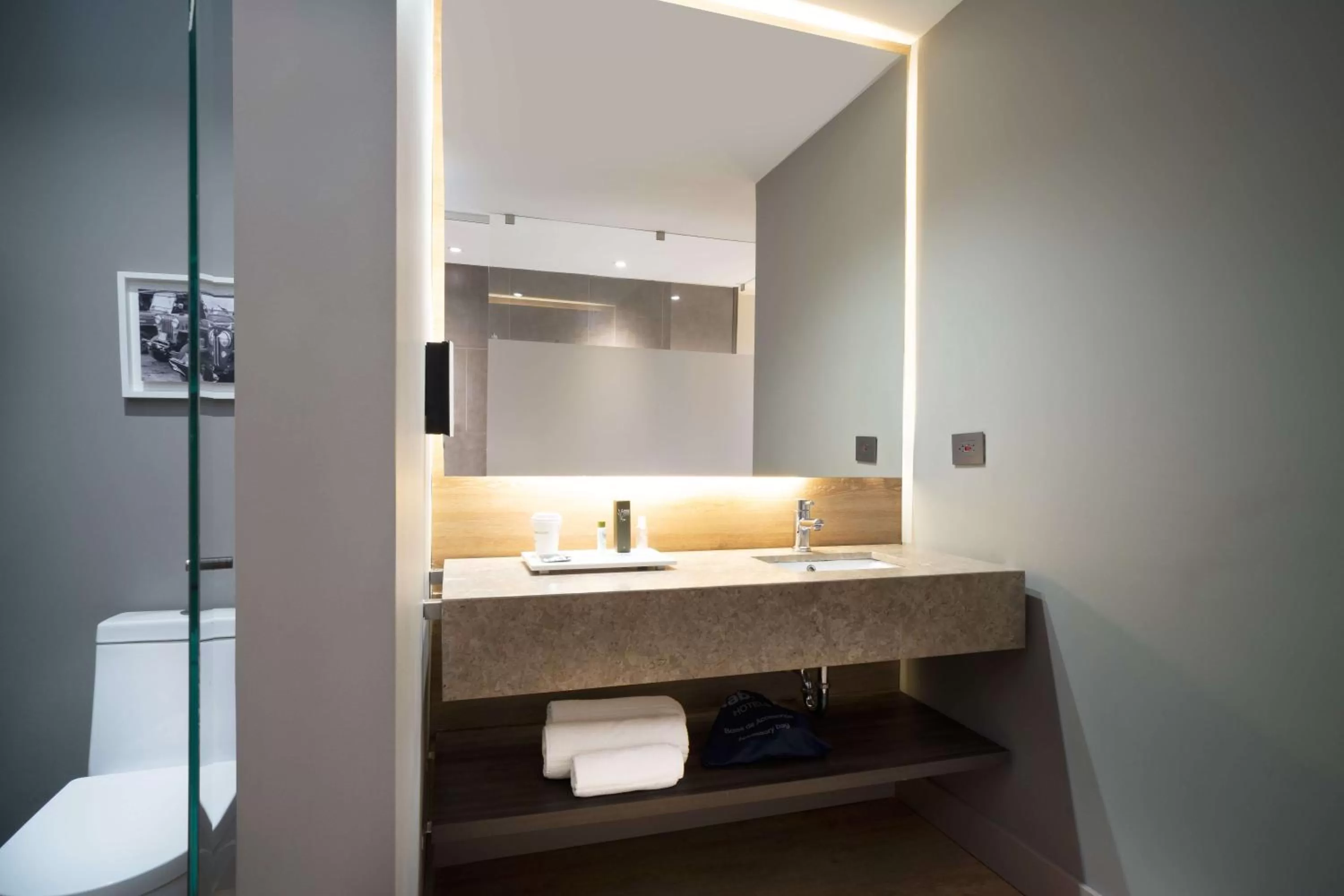 Toilet in Hotel Habitel Prime