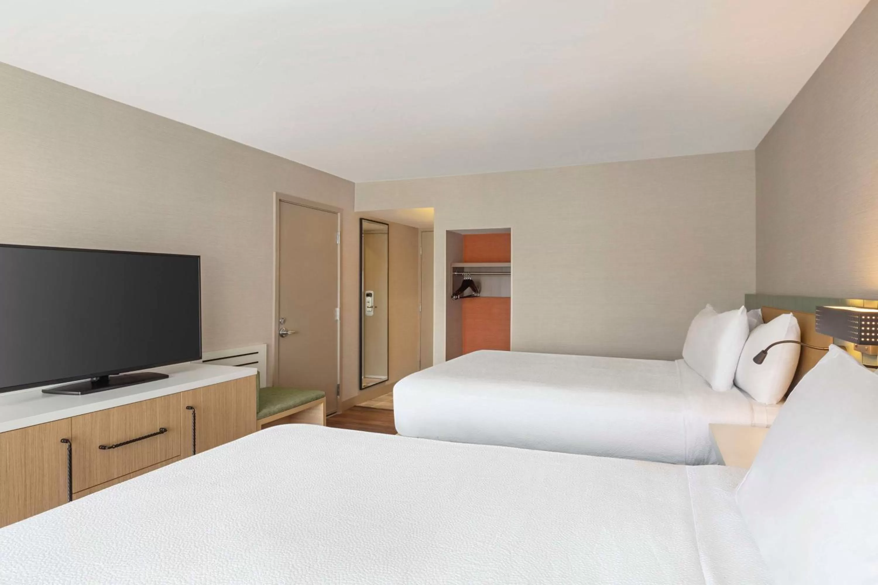 Bed in Hilton Garden Inn Monterey