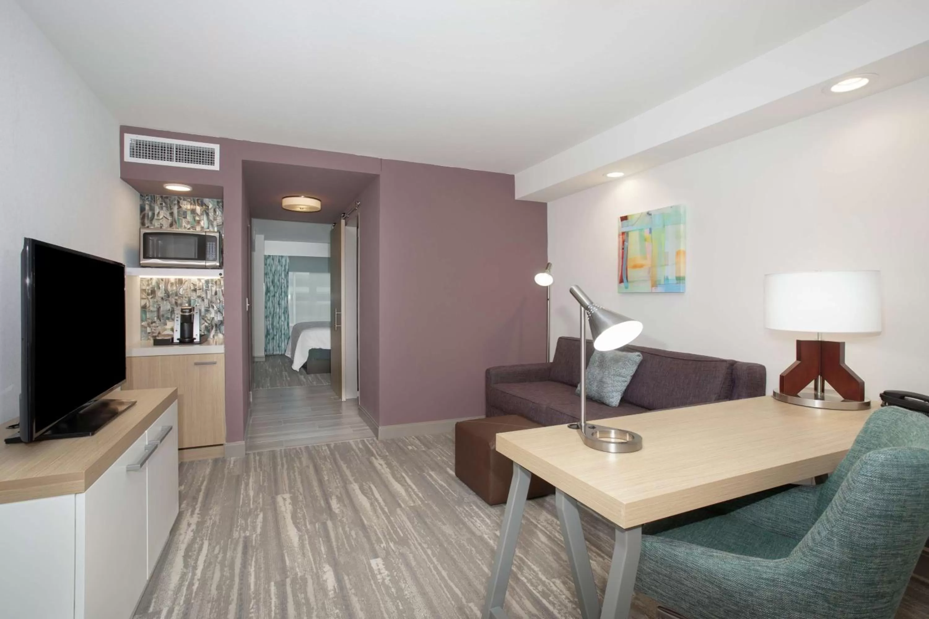 Bedroom in Hilton Garden Inn Omaha Aksarben Village