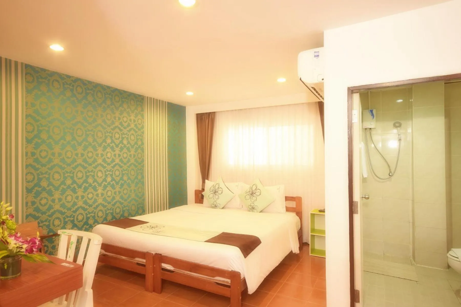 Bed in Blissotel Ratchada