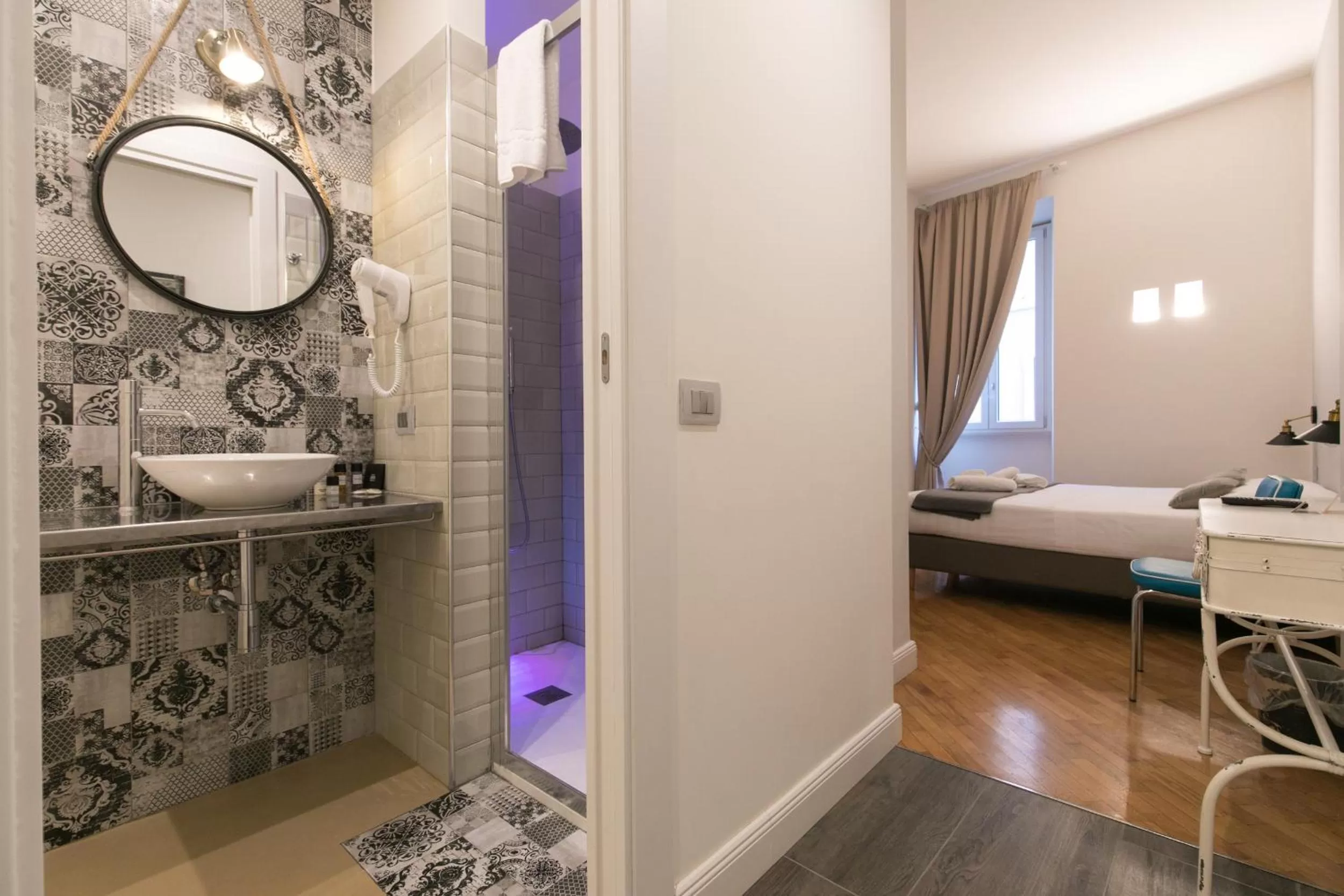 Bathroom, Bed in Spagna Ave