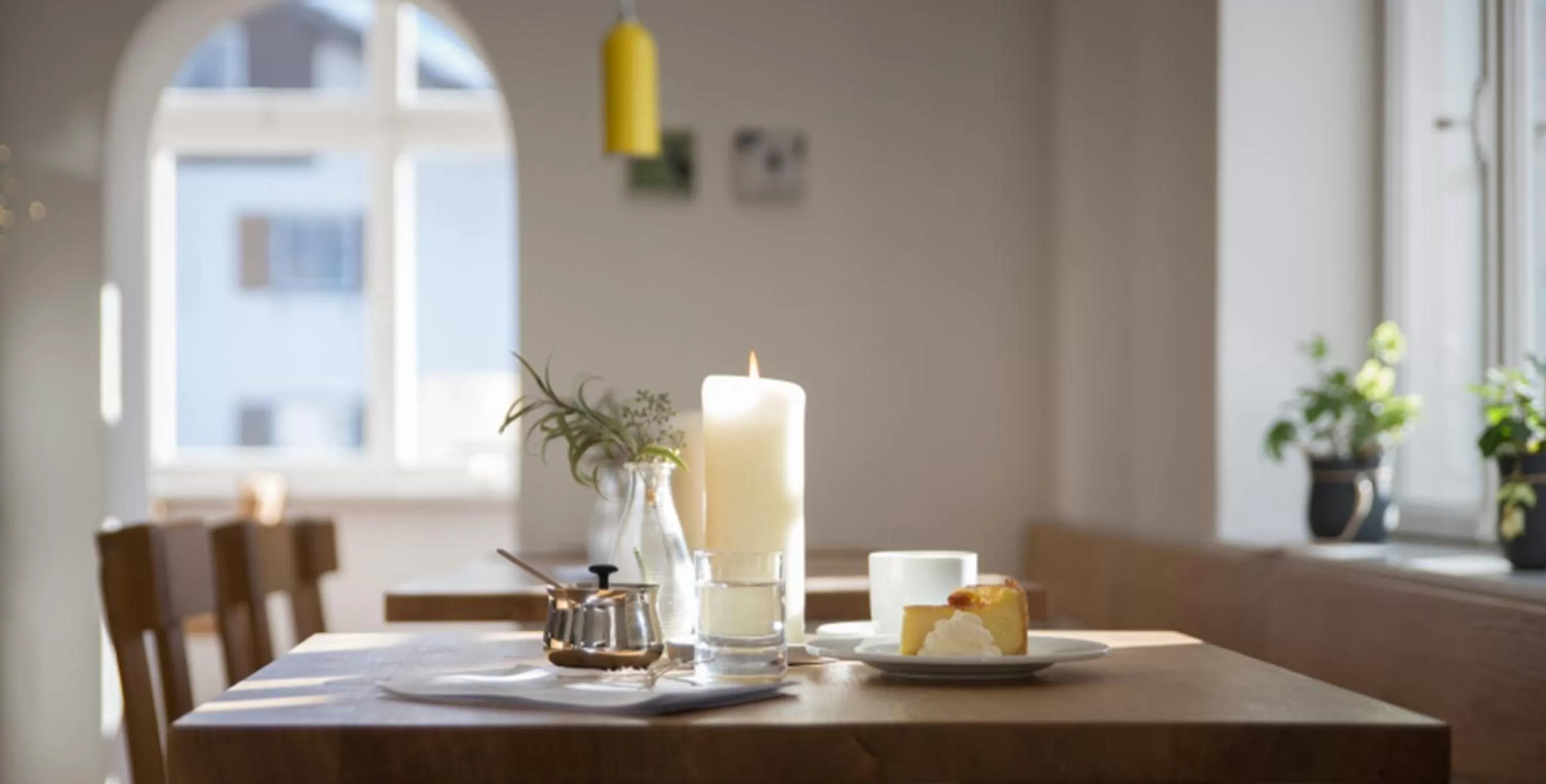 Restaurant/places to eat in quartier - über Nacht in besonderer Architektur