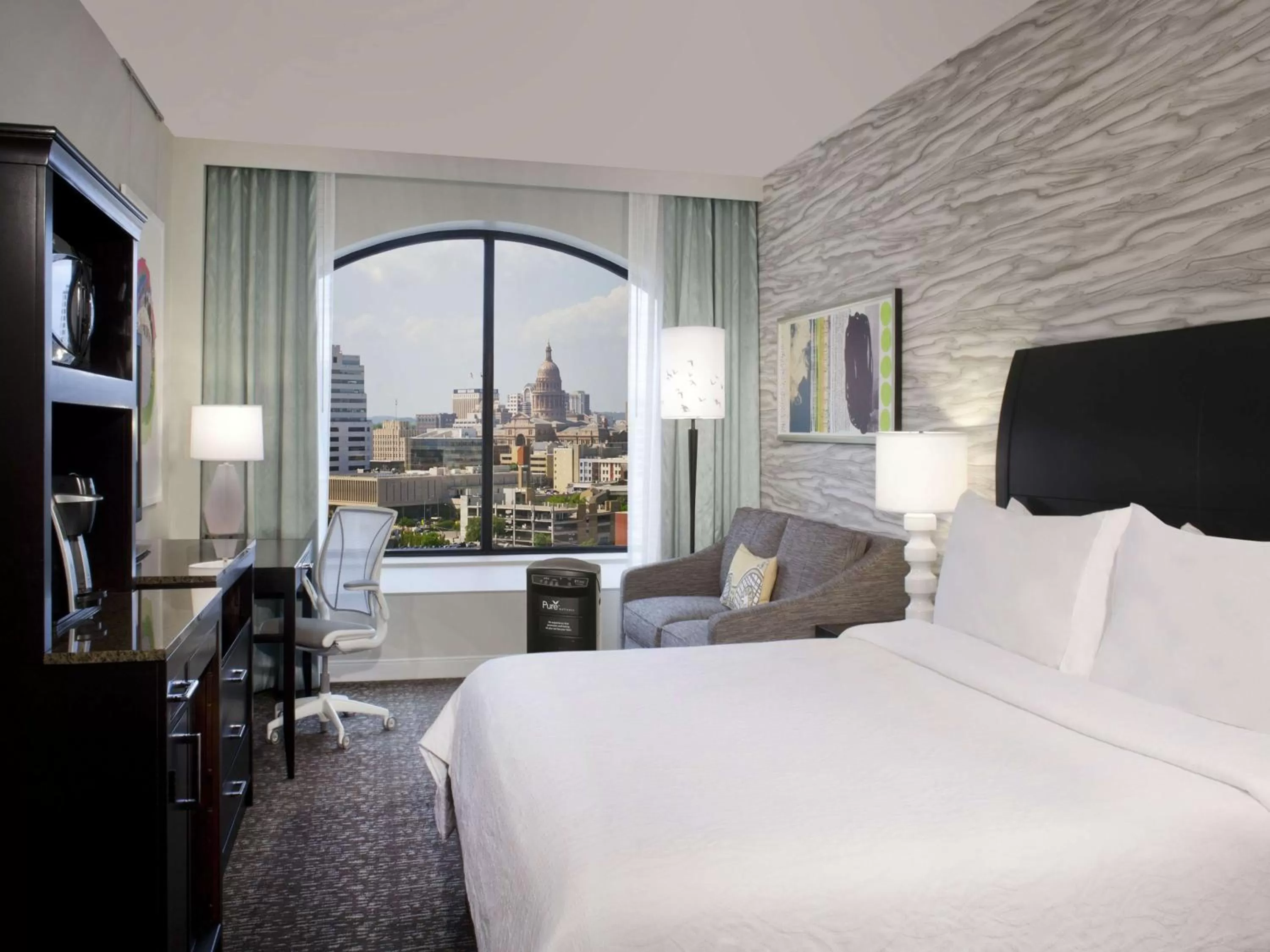 Bedroom, Bed in Hilton Garden Inn Austin Downtown