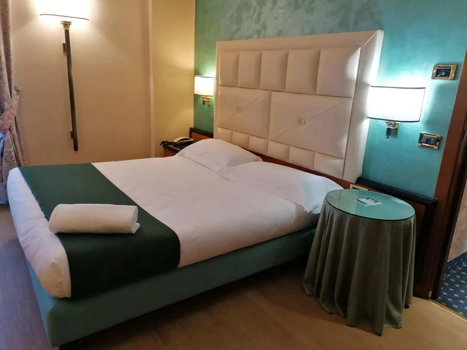 Bedroom, Bed in Hotel Principe