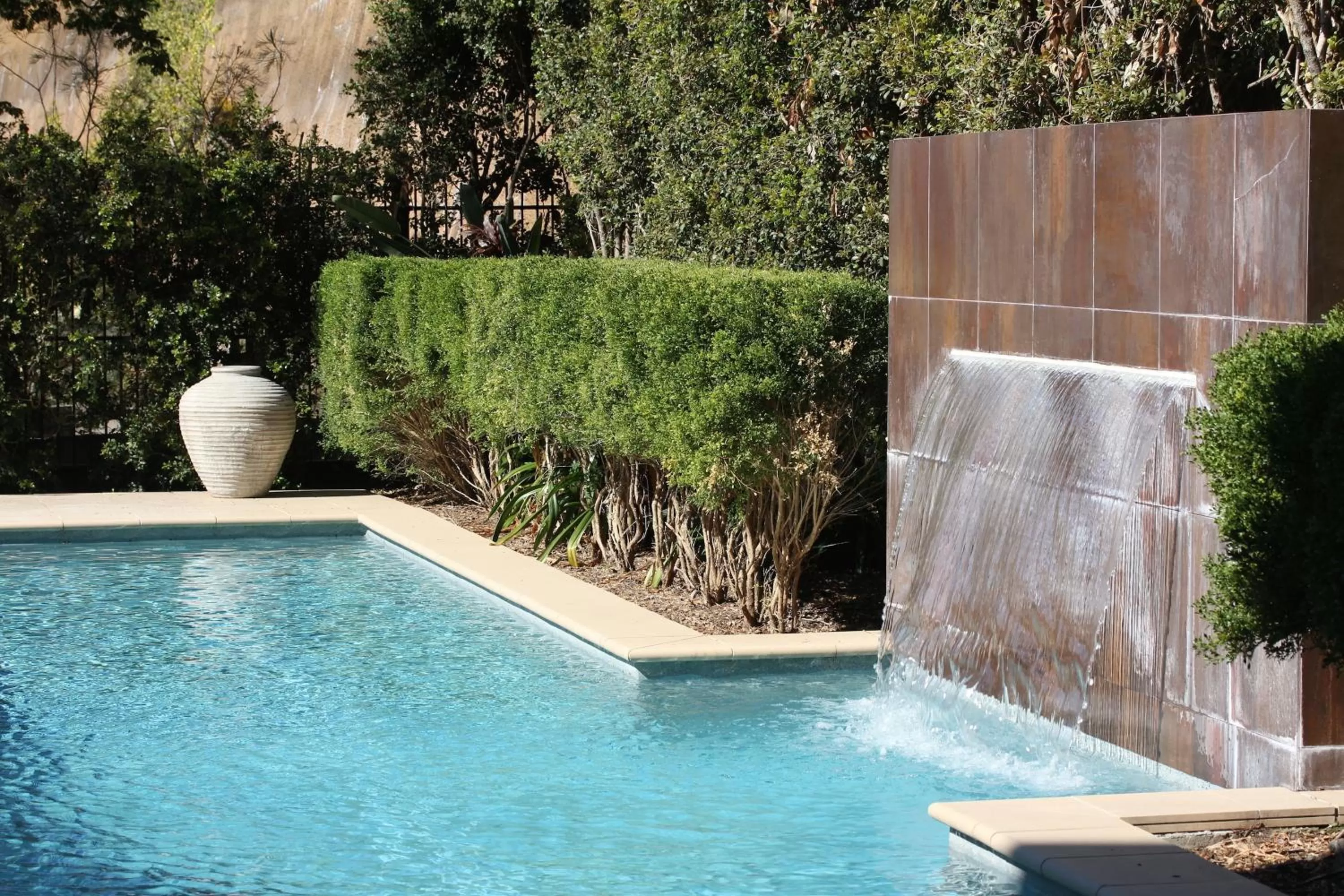 Swimming pool in Springfield Lakes Boutique Hotel