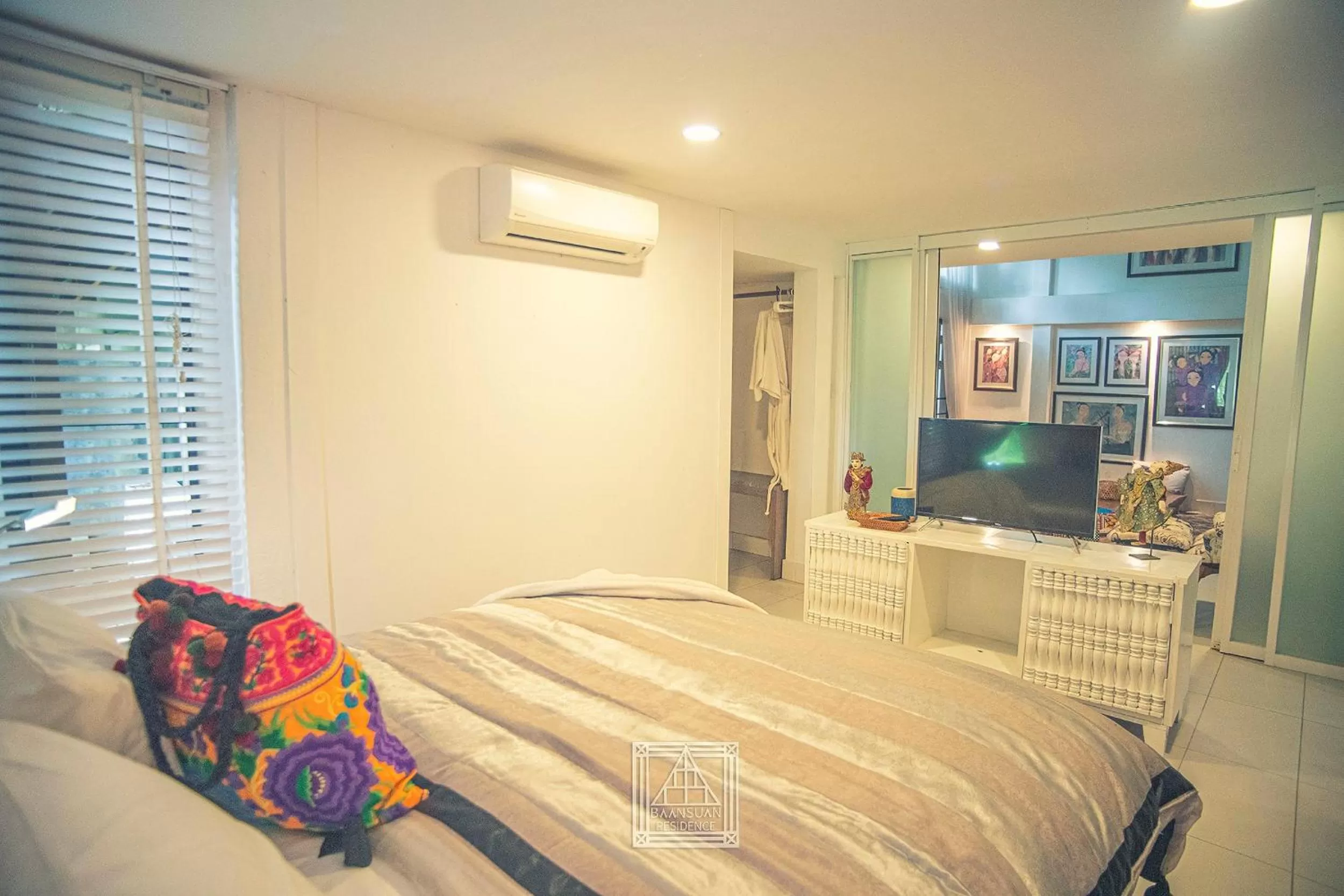 Photo of the whole room, Bed in Baan Suan Residence เฮือนพักบ้านสวน