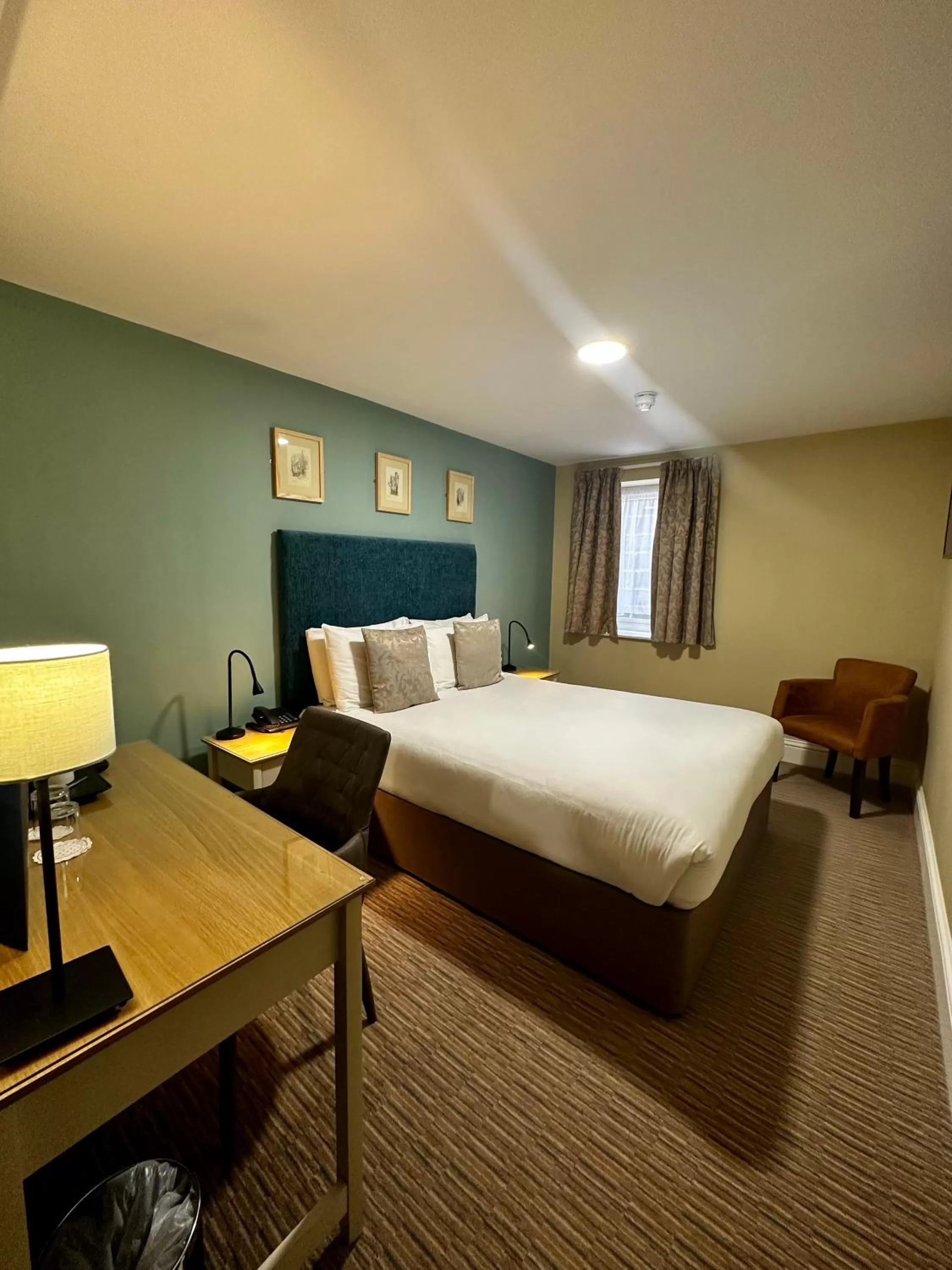 Bedroom, Bed in The Merchant's House, BW Signature Collection