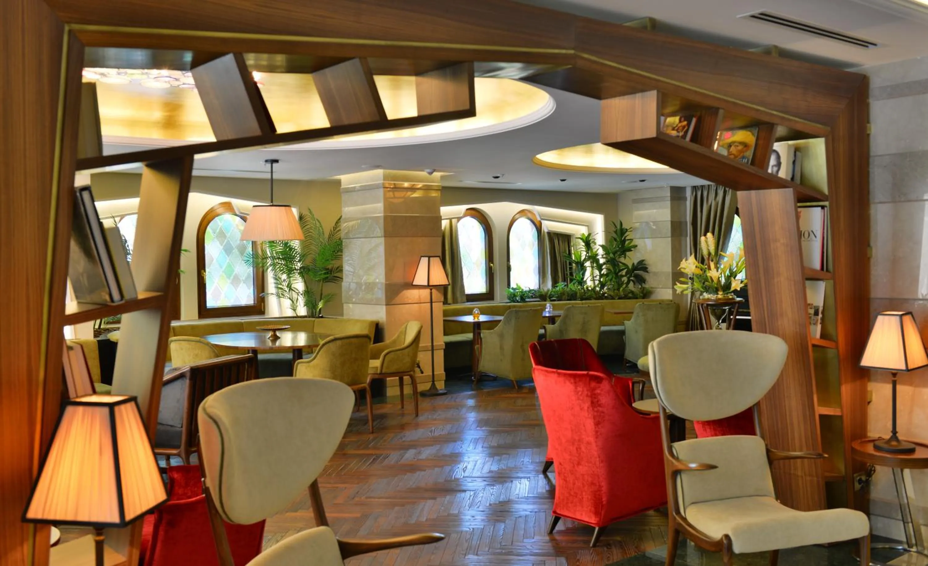 Lobby or reception in Warwick Ankara