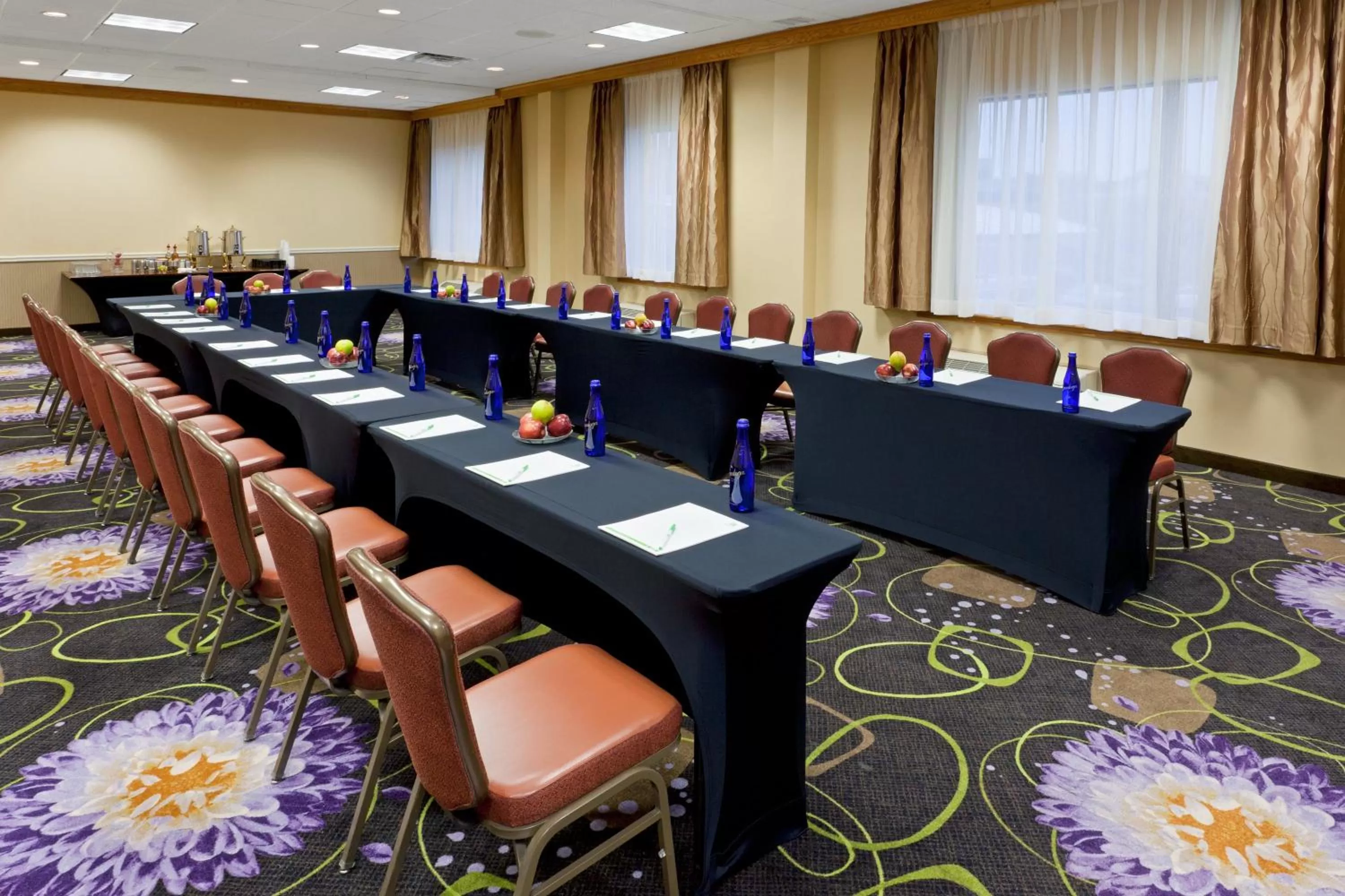 Meeting/conference room in Holiday Inn Clark - Newark by IHG
