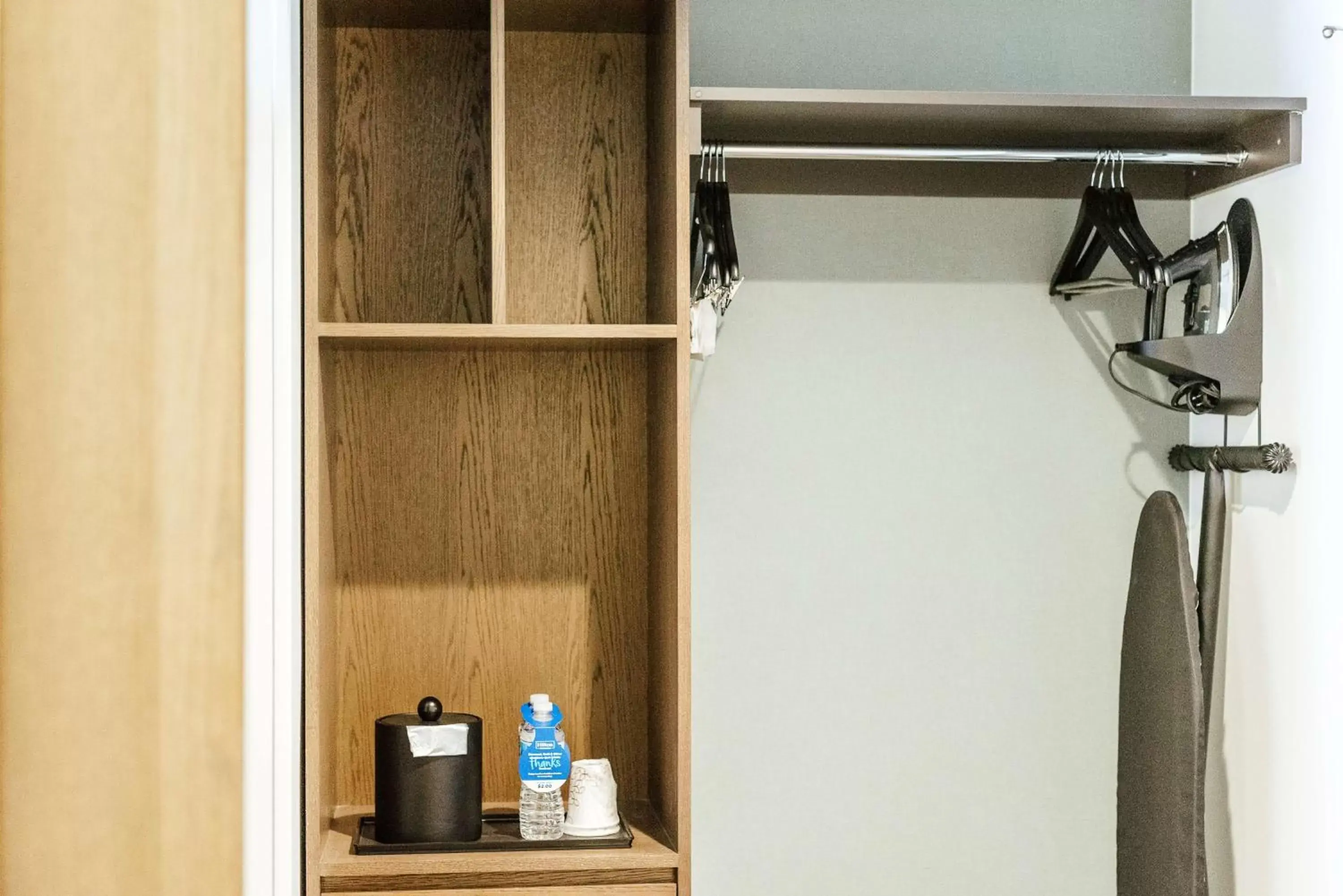 King Room with Roll-In Shower - Mobility Access in Hilton Garden Inn Denver Union Station King Room with Roll-In Shower - Mobility Access in Hilton Garden Inn Denver Union Station