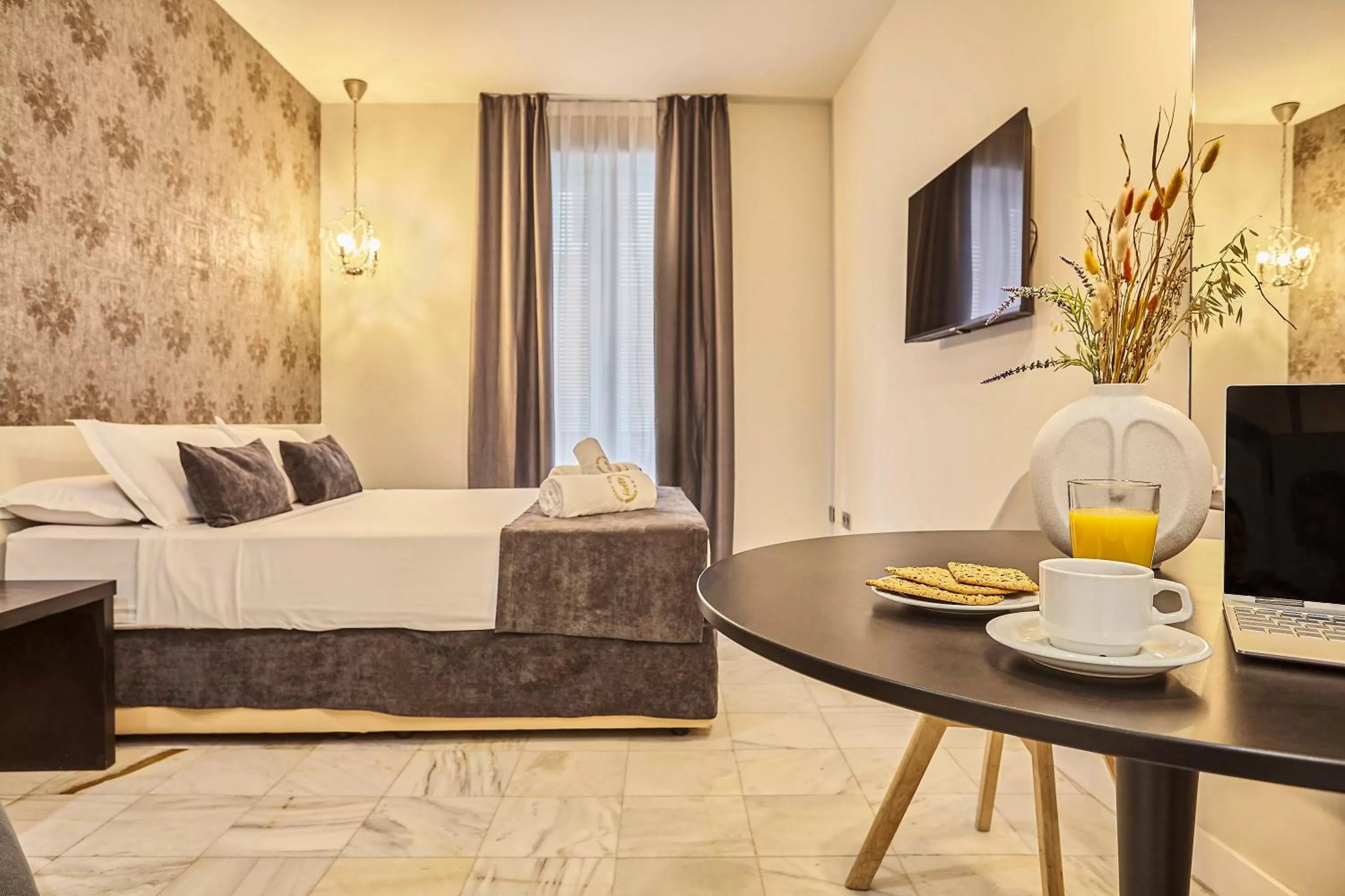 Bed in Hello Alicante Apartamentos