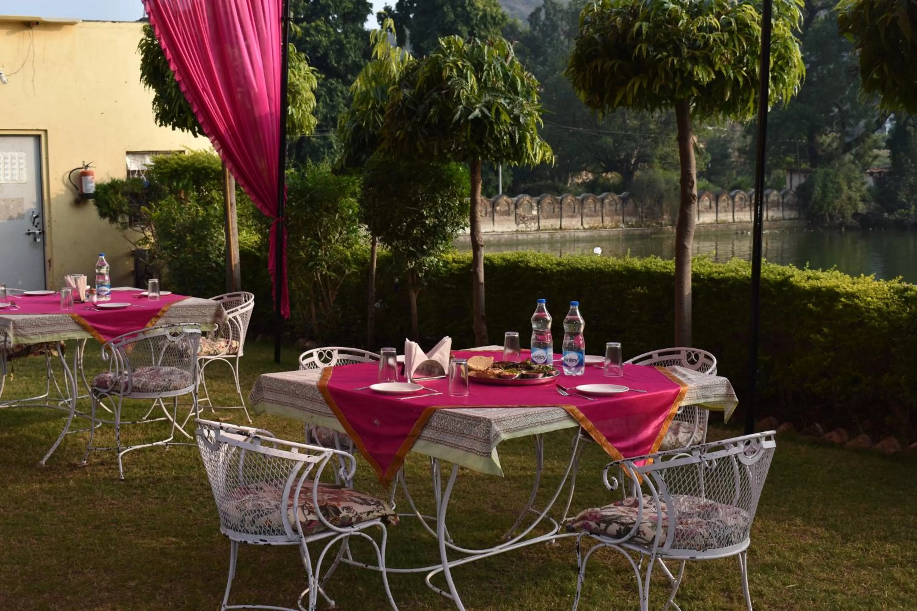 Restaurant/places to eat in Hotel Nawal Sagar Palace - Bundi