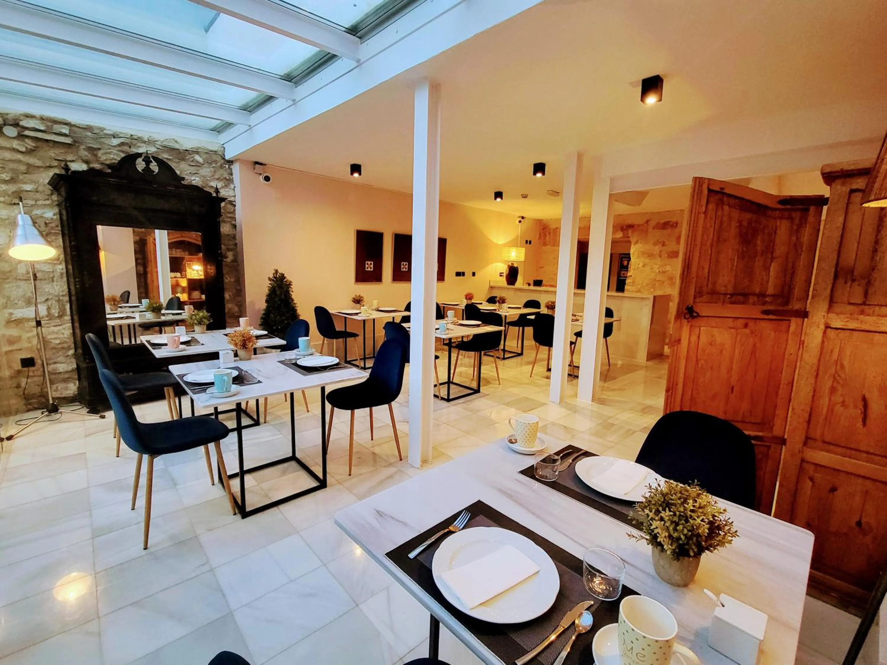 Restaurant/Places to Eat in Hotel Fuentenueva