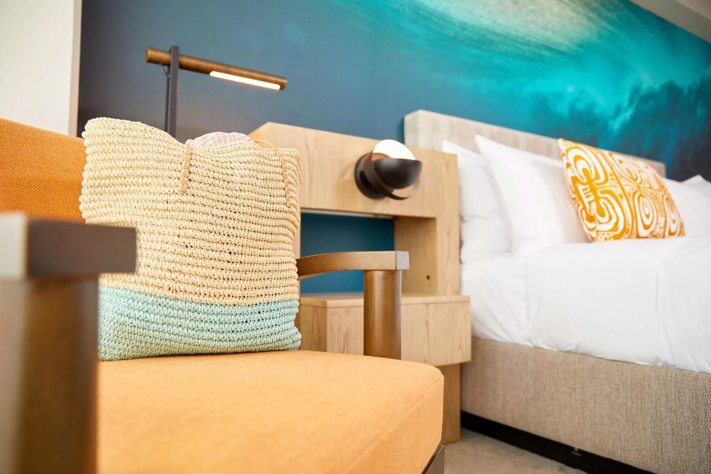 Bedroom, Bed in OUTRIGGER Waikiki Beachcomber Hotel